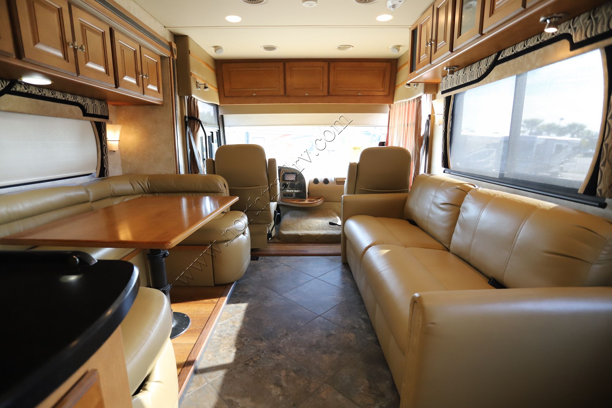 Used 2012 Itasca Suncruiser 32H Class A  For Sale