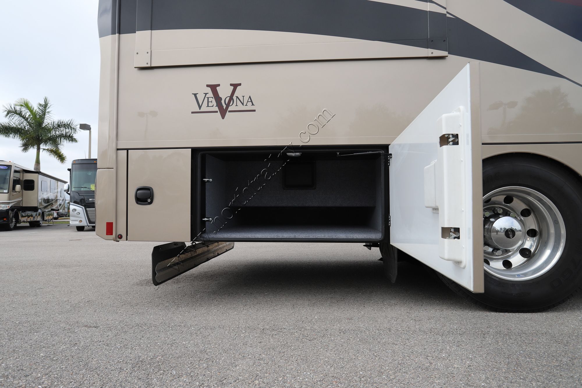 New 2022 Renegade Rv Verona 36VSB Super C  For Sale