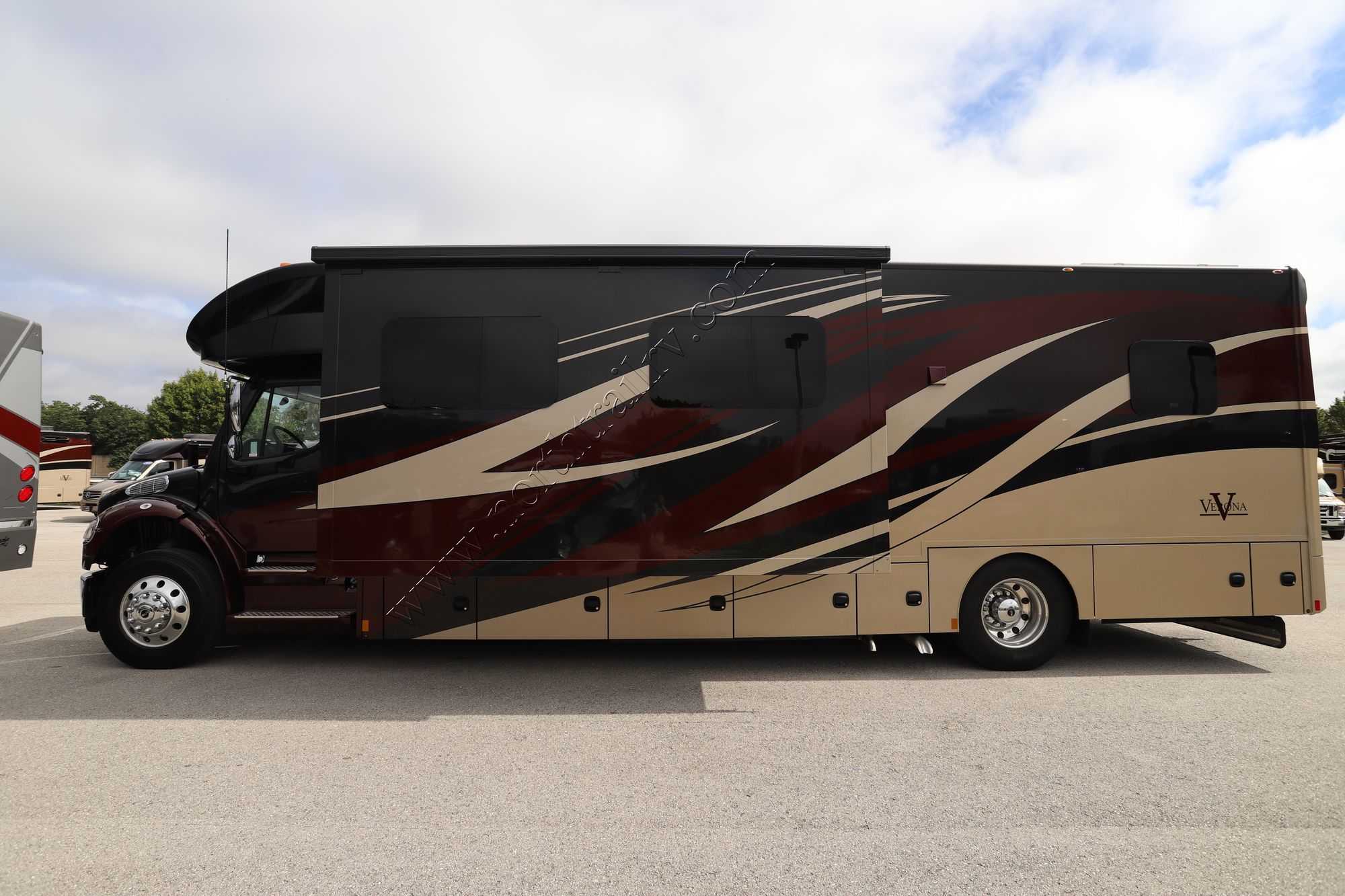 New 2022 Renegade Rv Verona 36VSB Super C  For Sale