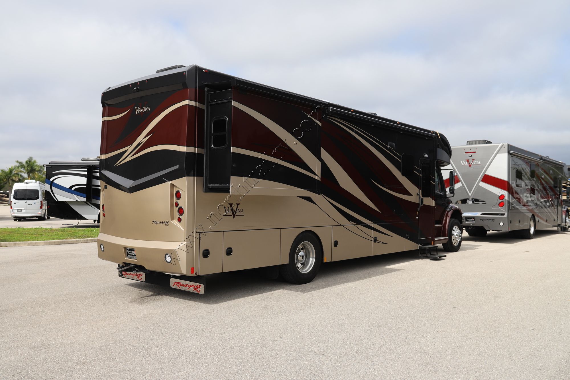 New 2022 Renegade Rv Verona 36VSB Super C  For Sale