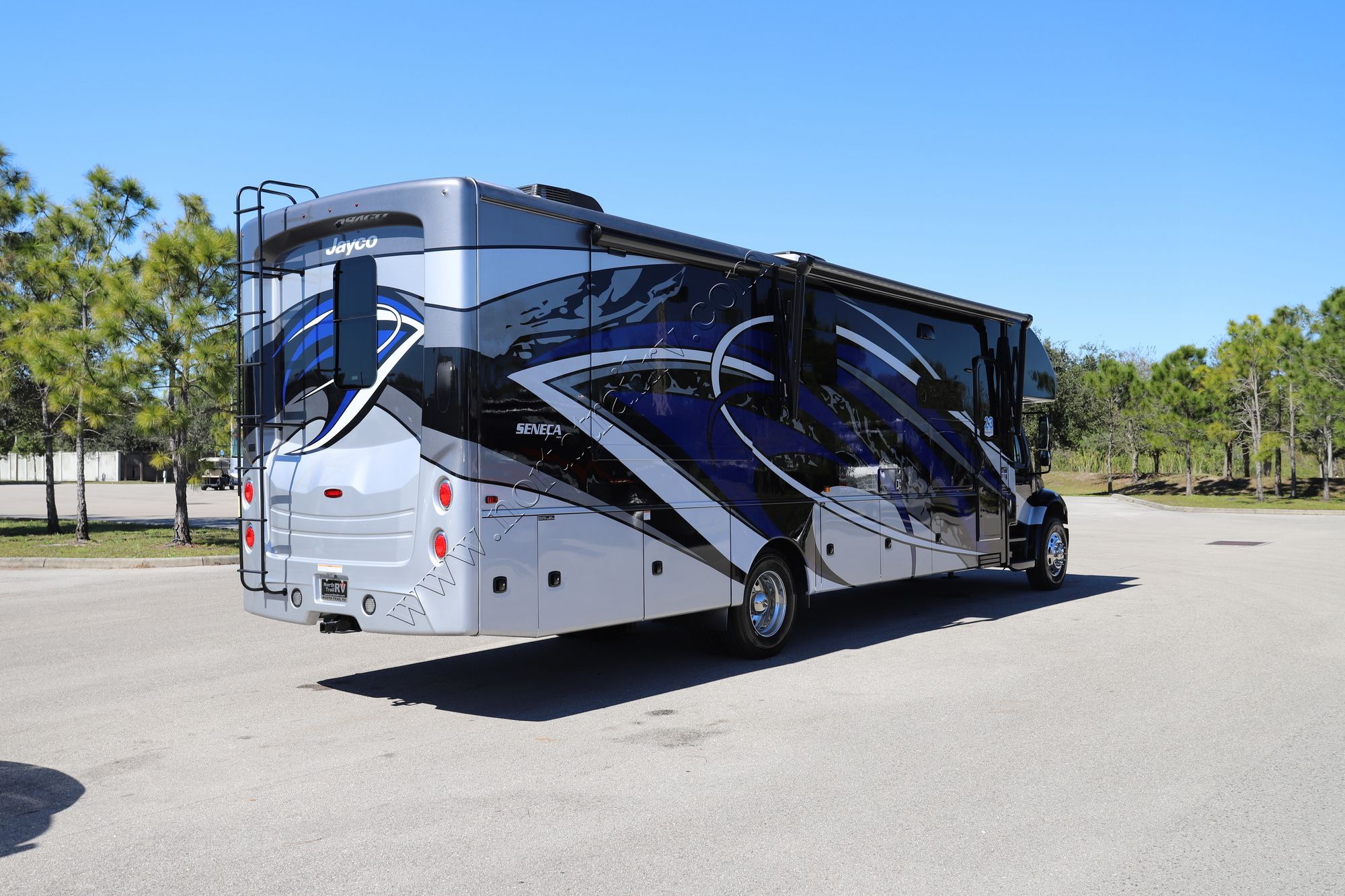 New 2022 Jayco Seneca 37K Super C  For Sale