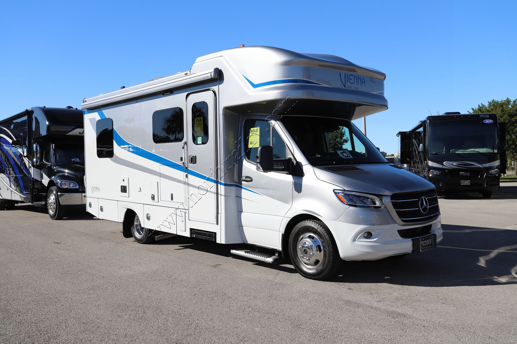 New 2022 Renegade Rv Vienna 25VFWC Class C  For Sale