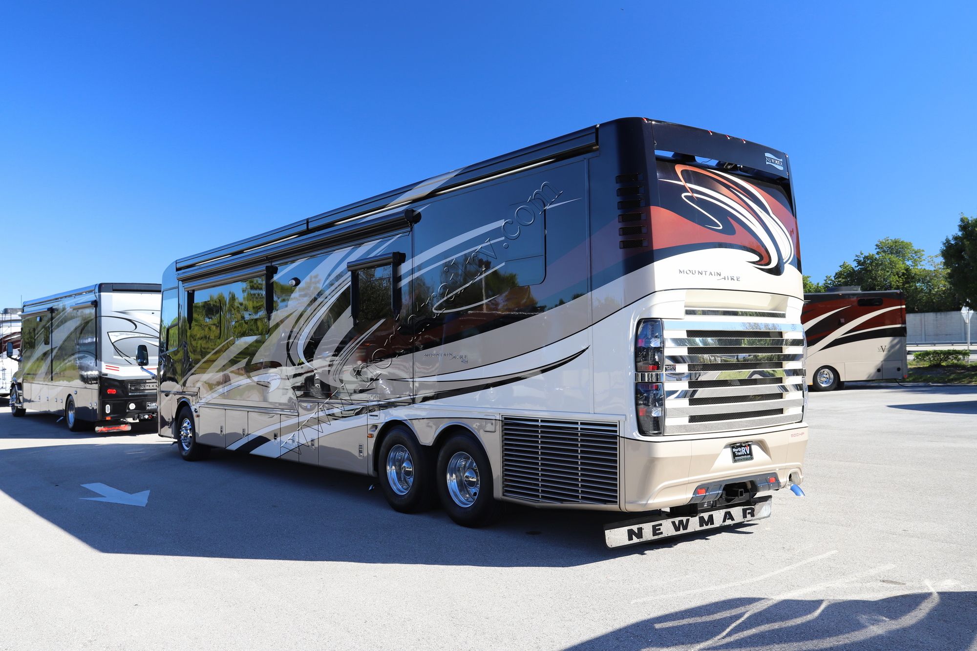 Used 2015 Newmar Mountain Aire 4553 Class A  For Sale