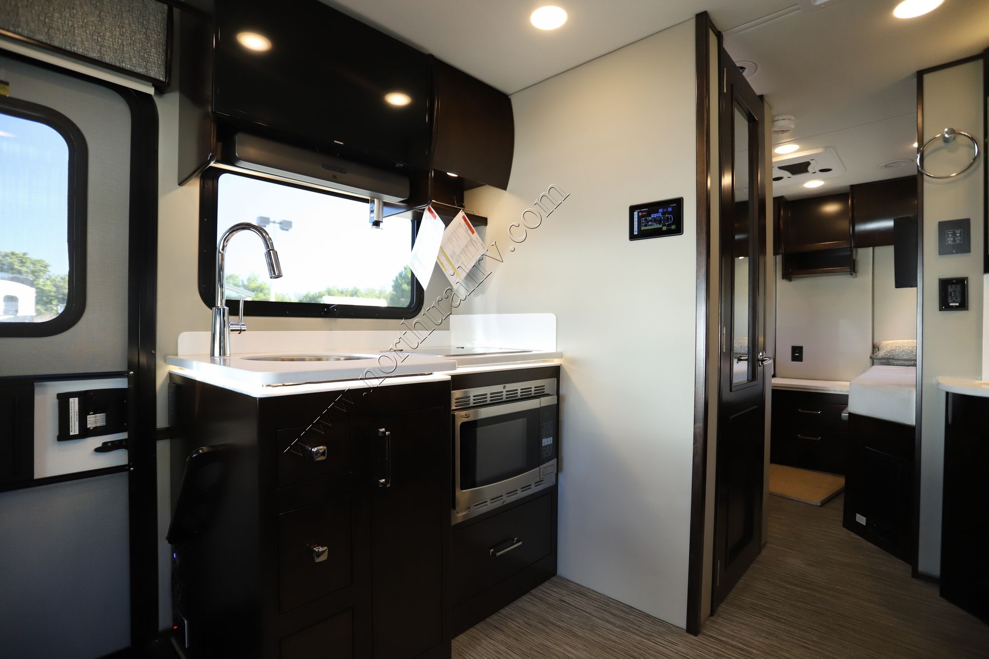 New 2022 Renegade Rv Vienna 25VTBN Class C  For Sale