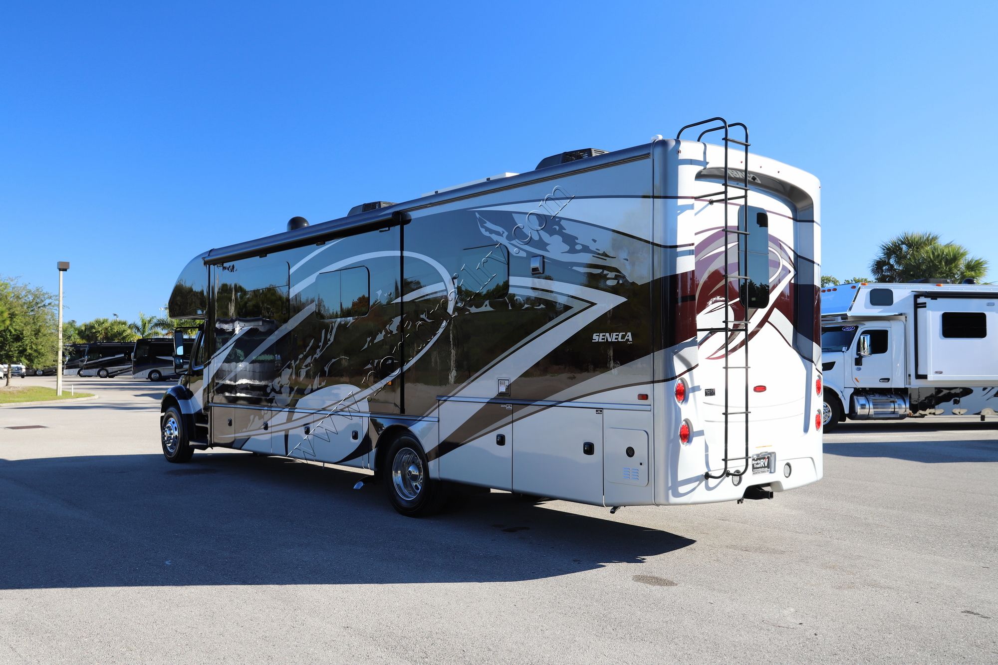 New 2022 Jayco Seneca 37K Super C  For Sale