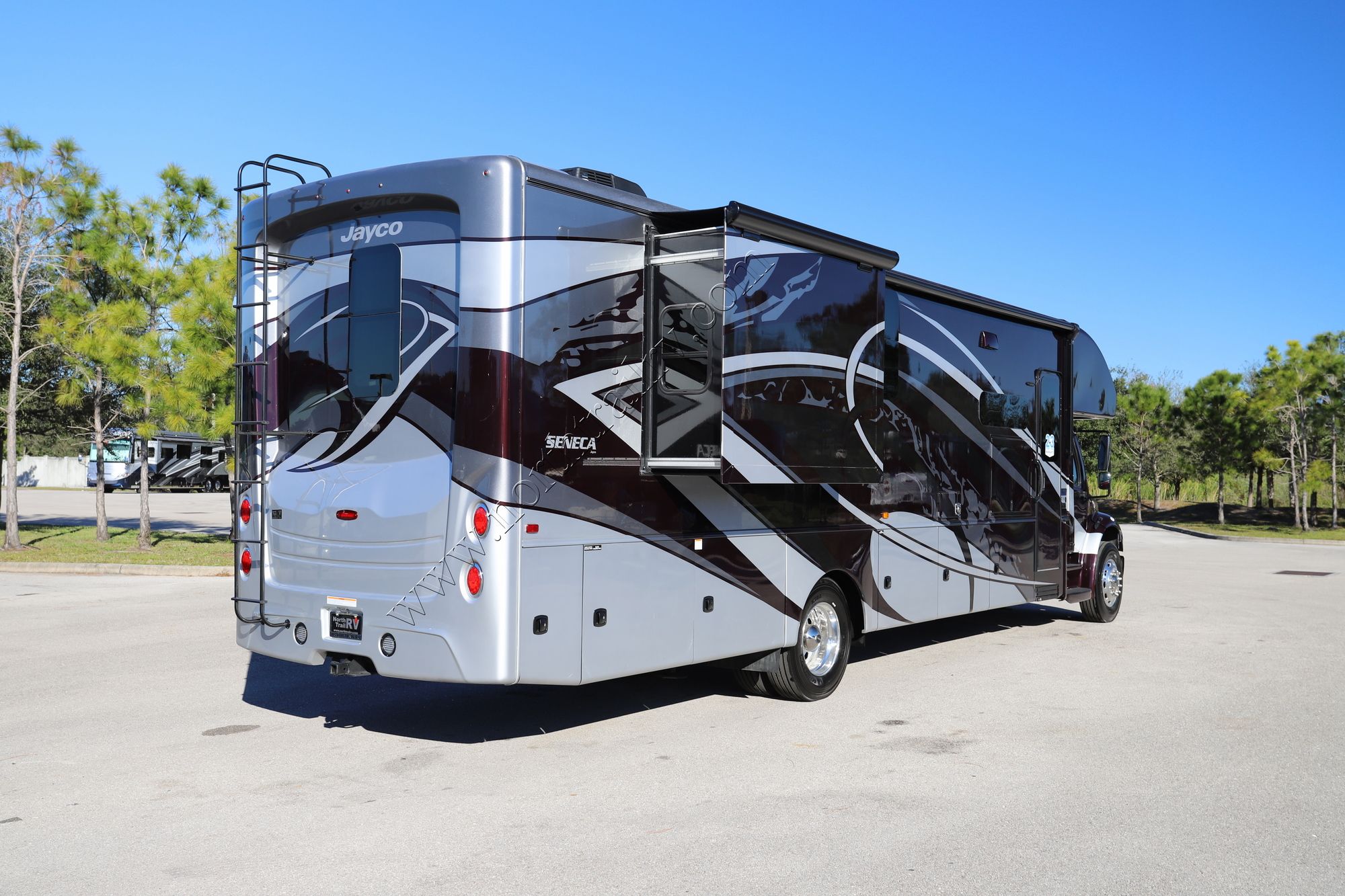 New 2022 Jayco Seneca 37K Super C  For Sale