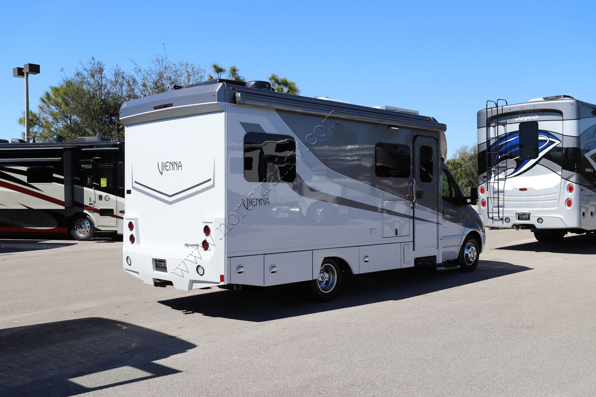 New 2022 Renegade Rv Vienna 25VTBN Class C  For Sale