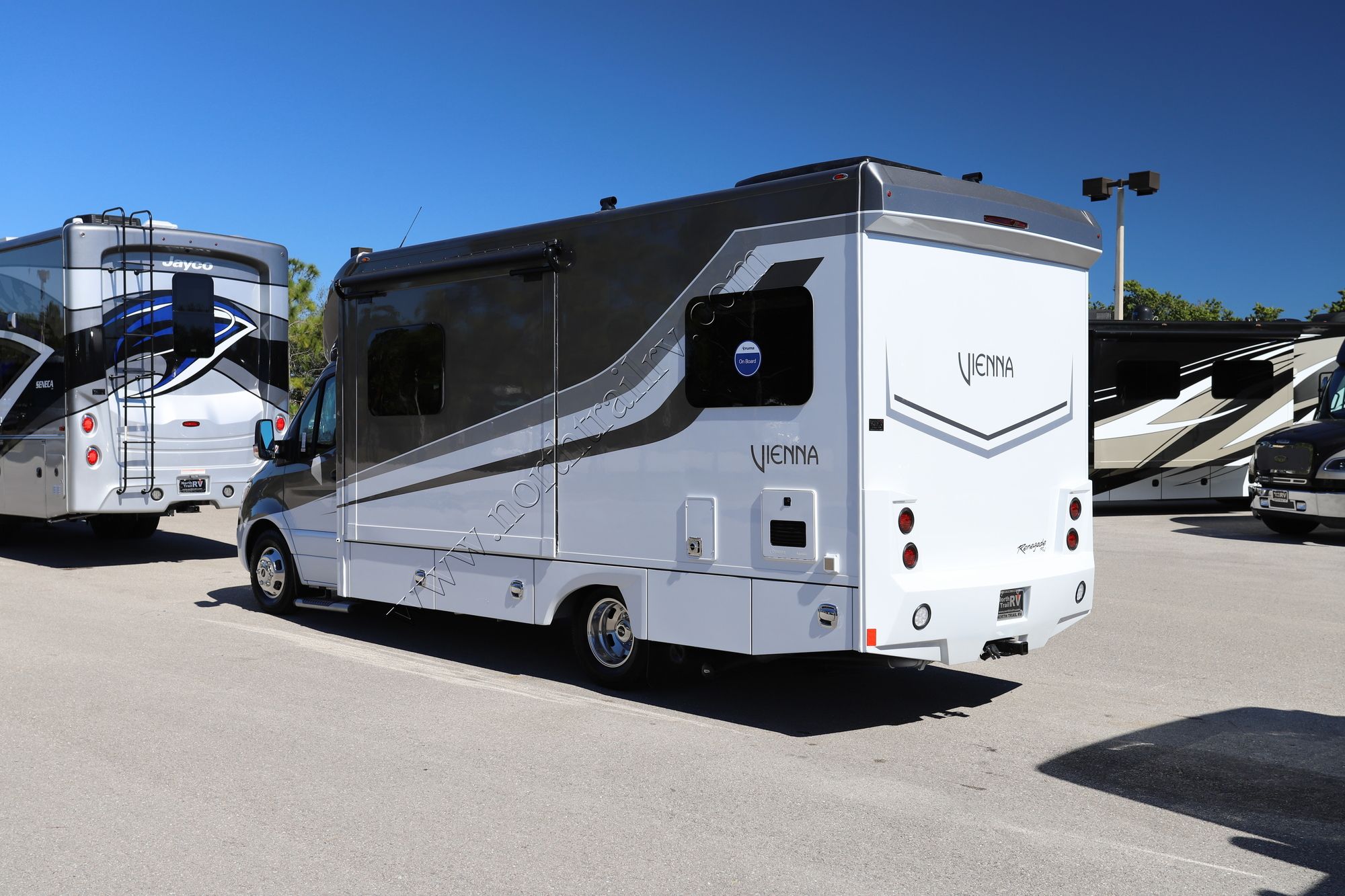 New 2022 Renegade Rv Vienna 25VTBN Class C  For Sale