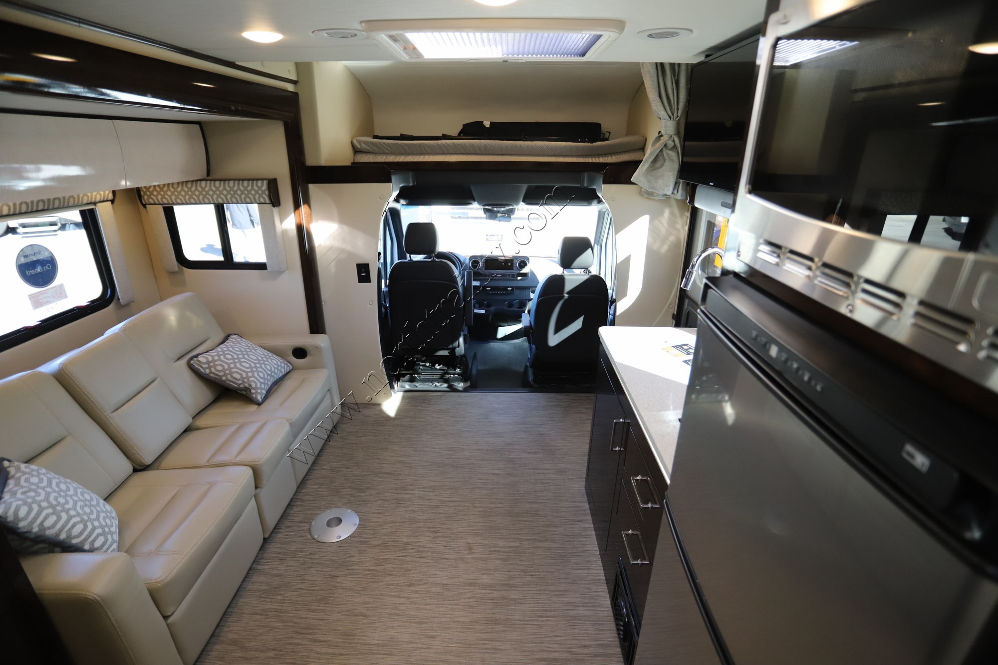 New 2022 Renegade Rv Vienna 25VFWC Class C  For Sale