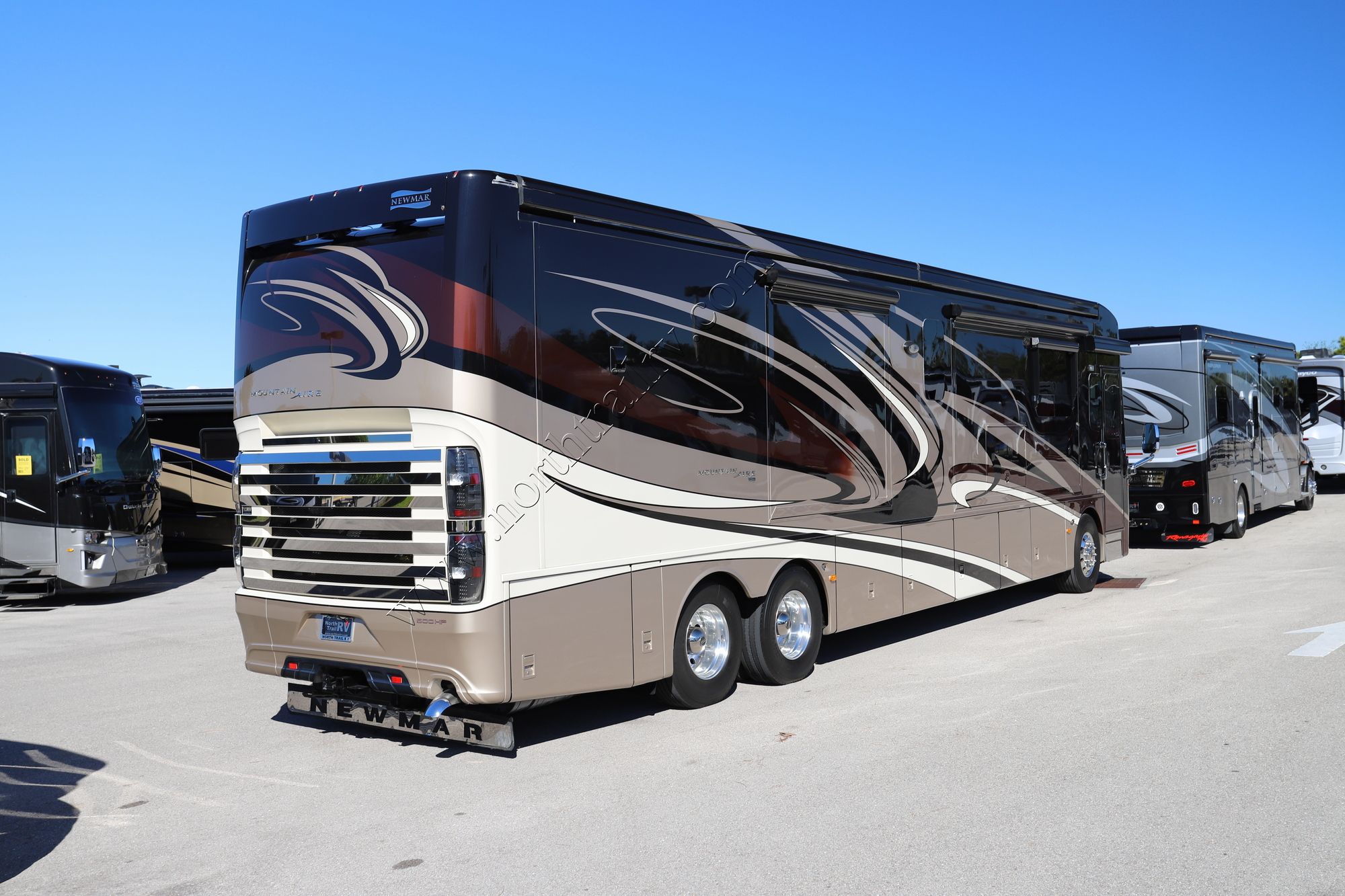 Used 2015 Newmar Mountain Aire 4553 Class A  For Sale