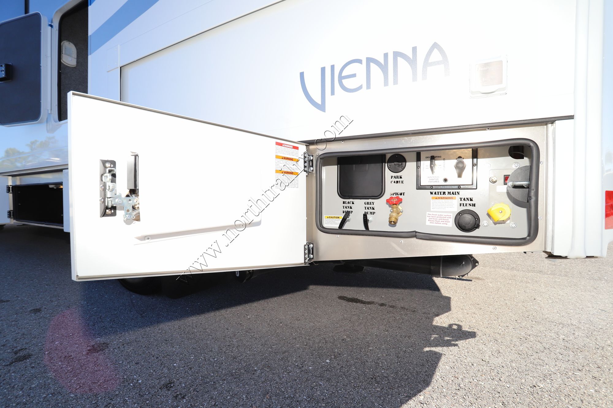 New 2022 Renegade Rv Vienna 25VFWC Class C  For Sale