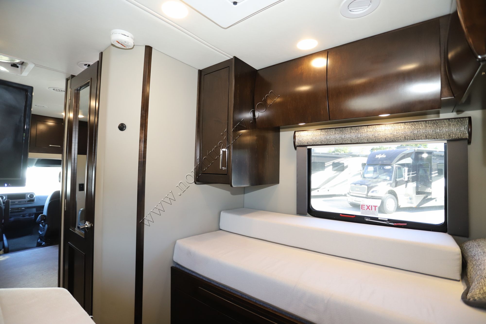 New 2022 Renegade Rv Vienna 25VTBN Class C  For Sale