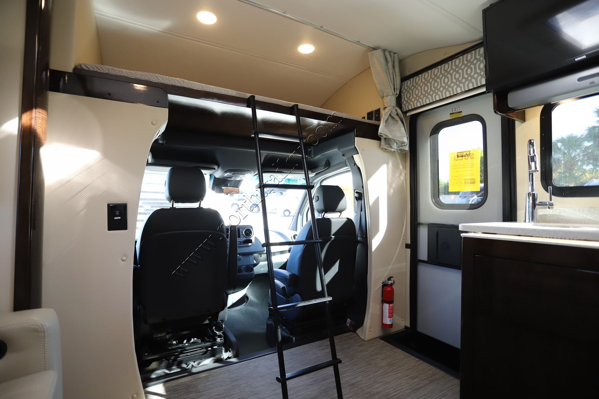 New 2022 Renegade Rv Vienna 25VFWC Class C  For Sale