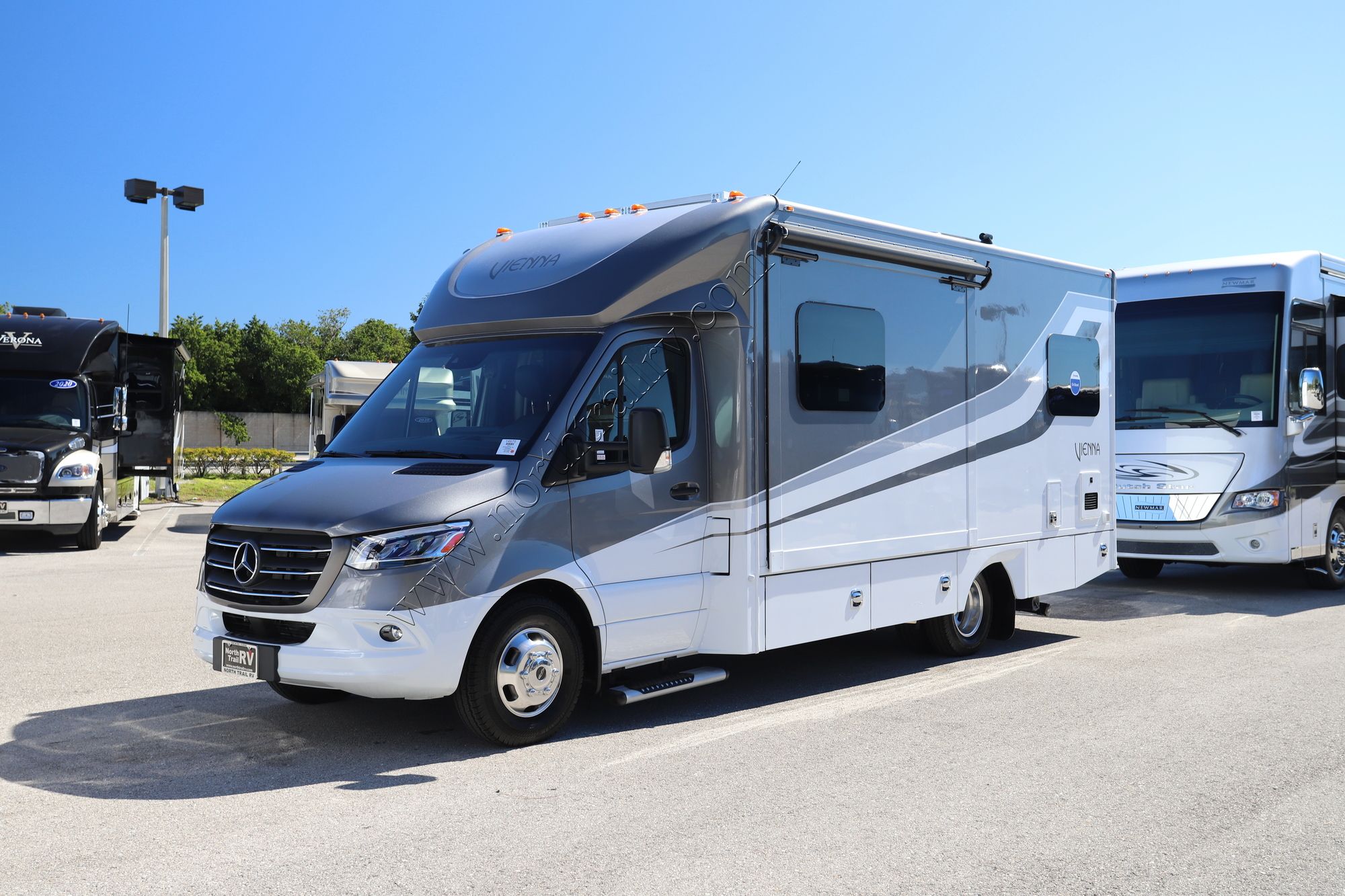 New 2022 Renegade Rv Vienna 25VTBN Class C  For Sale