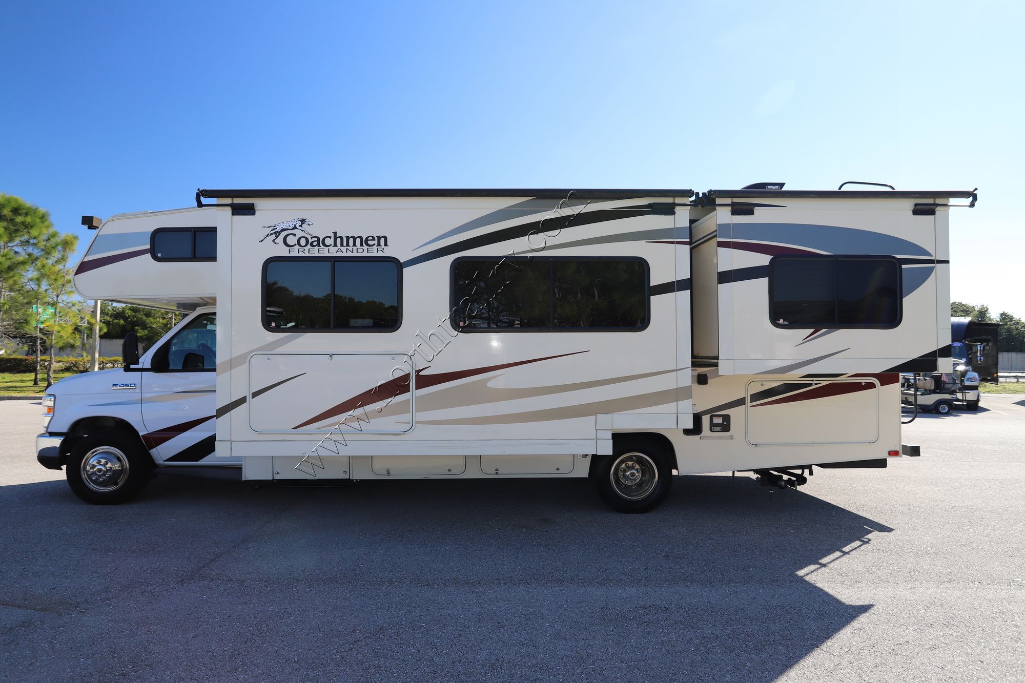 Used 2018 Coachmen Freelander 28BH Class C  For Sale