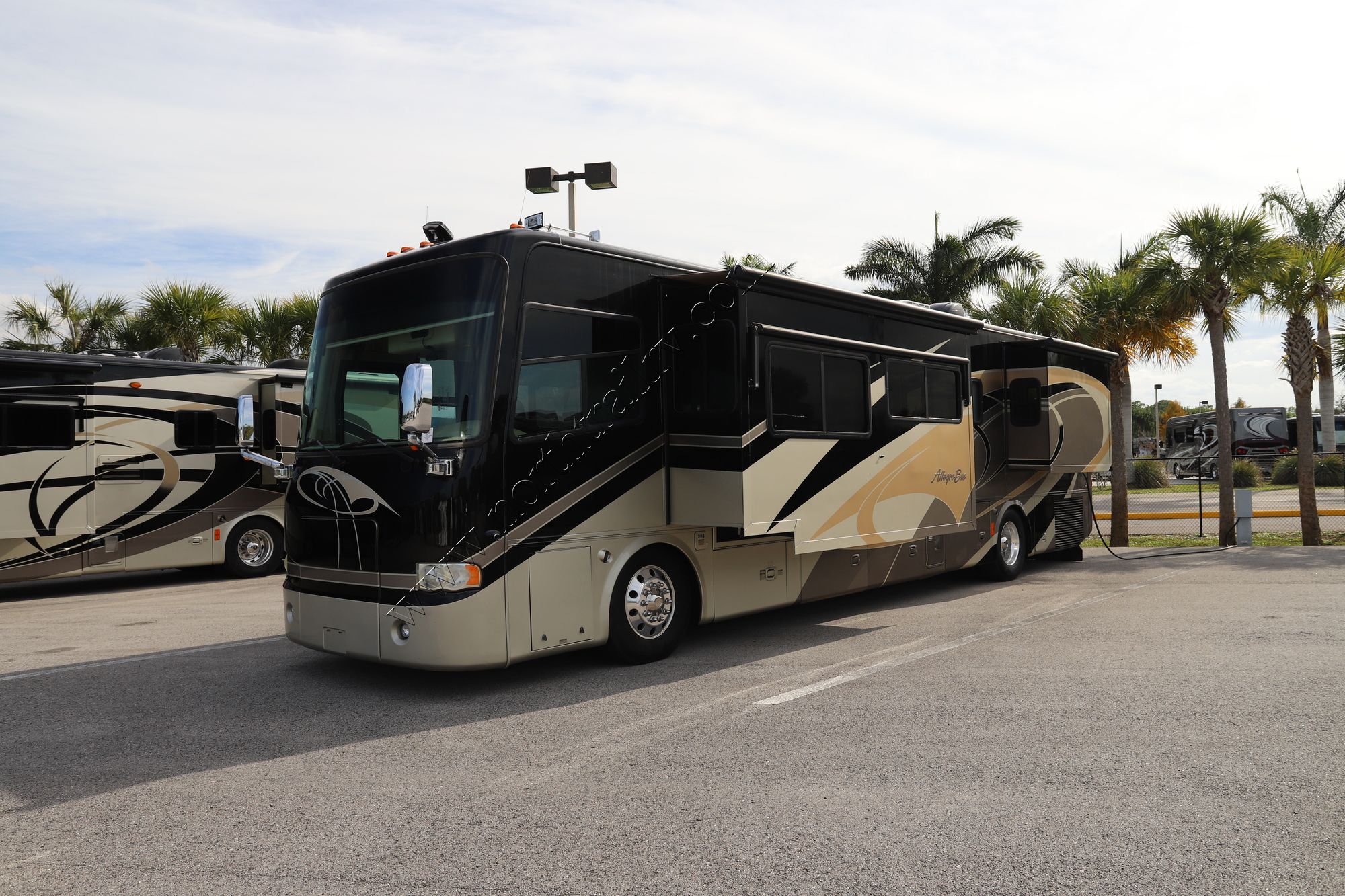 Used 2008 Tiffin Motor Homes Allegro Bus 40QSP Class A  For Sale