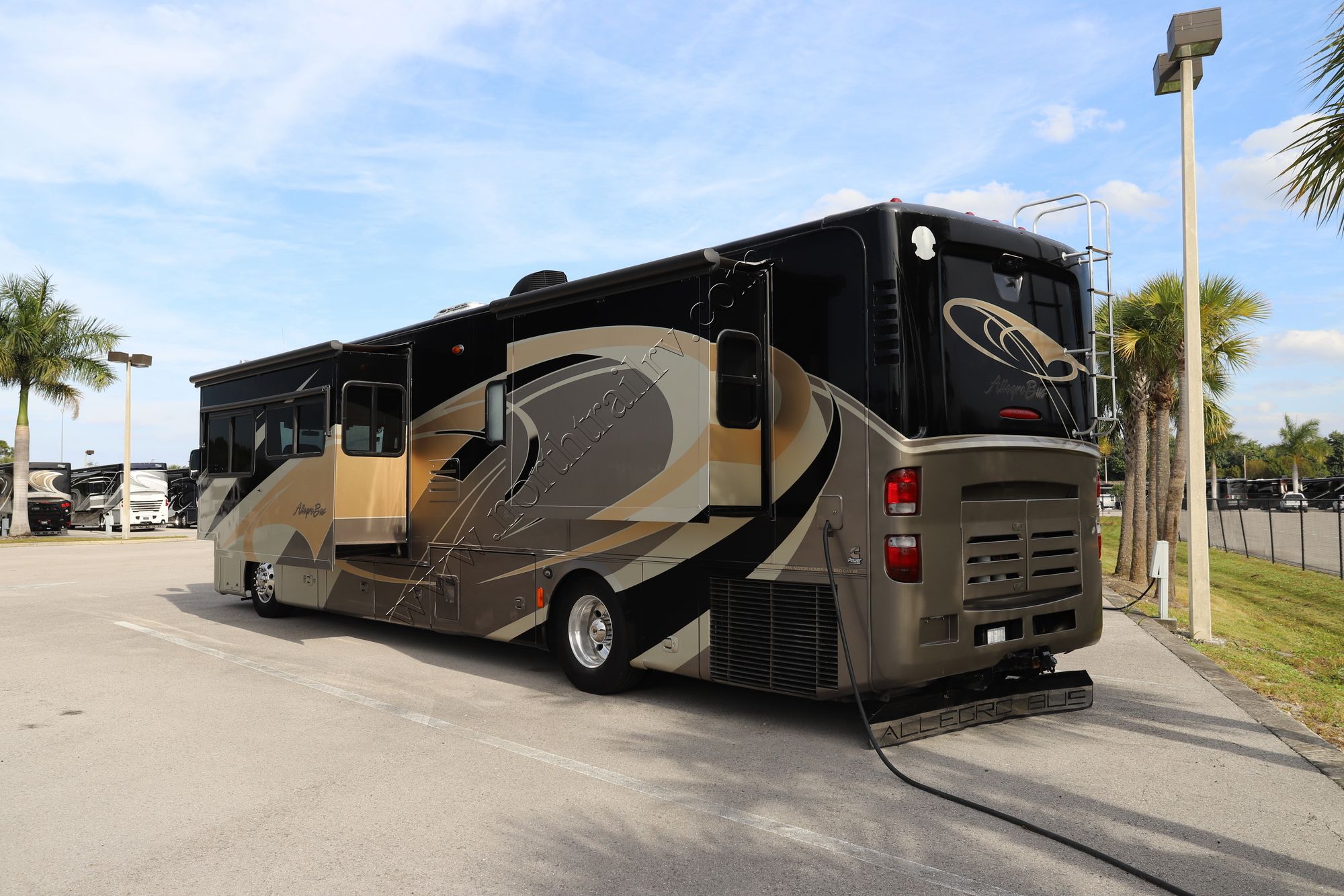 Used 2008 Tiffin Motor Homes Allegro Bus 40QSP Class A  For Sale