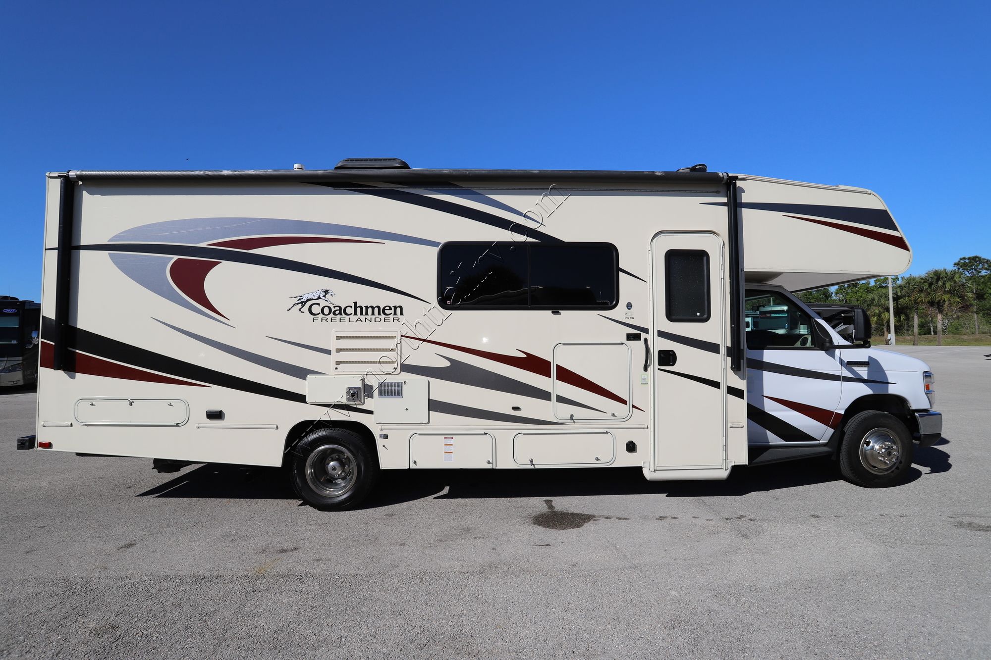 Used 2018 Coachmen Freelander 28BH Class C  For Sale