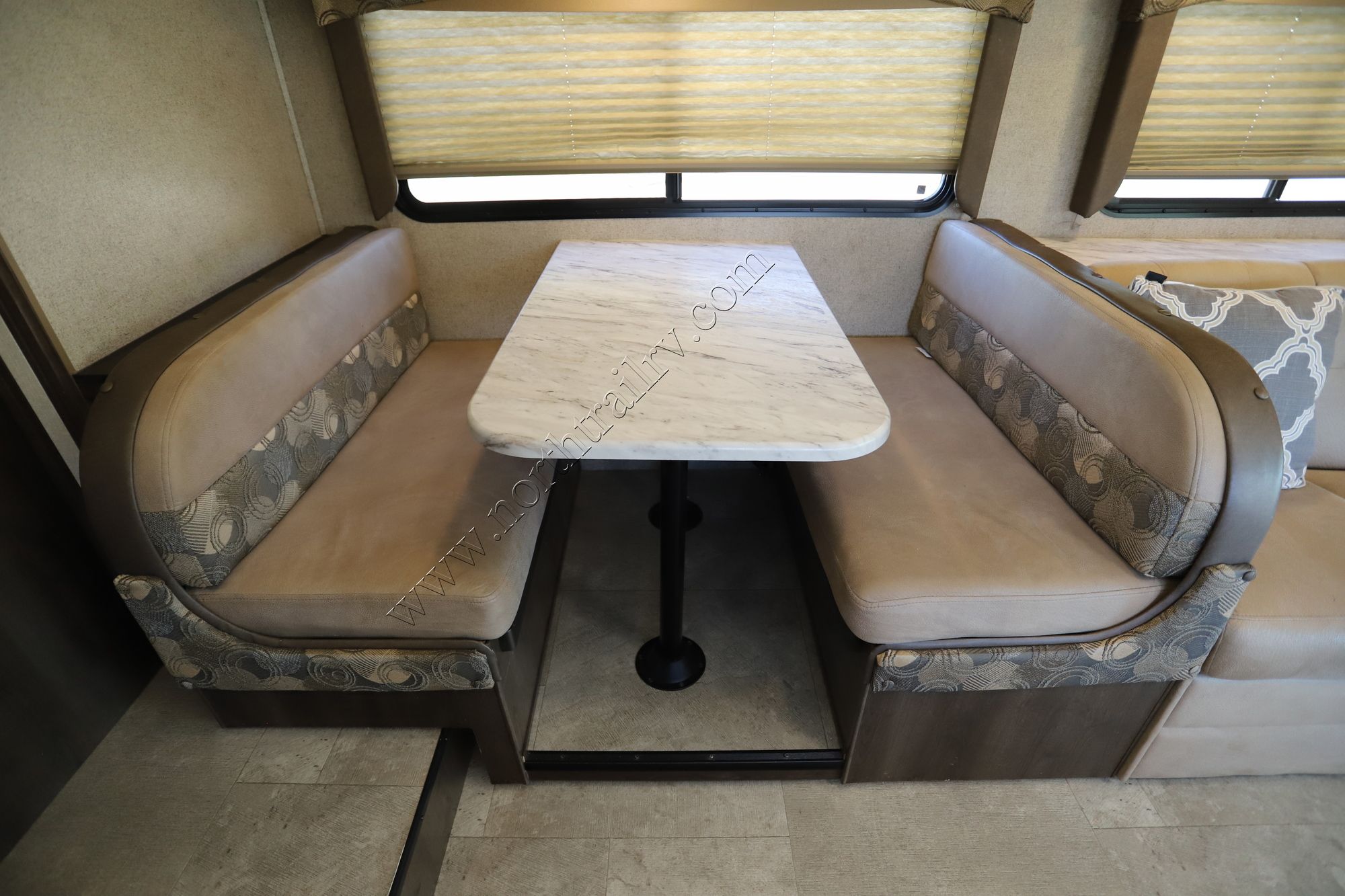 Used 2018 Coachmen Freelander 28BH Class C  For Sale