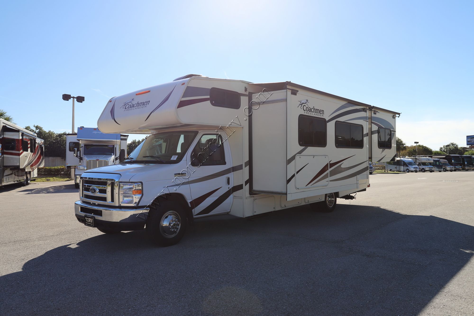 Used 2018 Coachmen Freelander 28BH Class C  For Sale