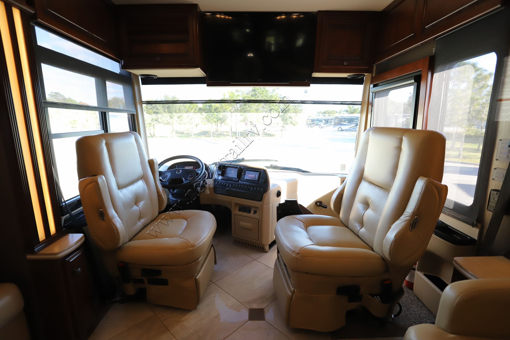 Used 2016 Newmar Dutch Star 3736 Class A  For Sale