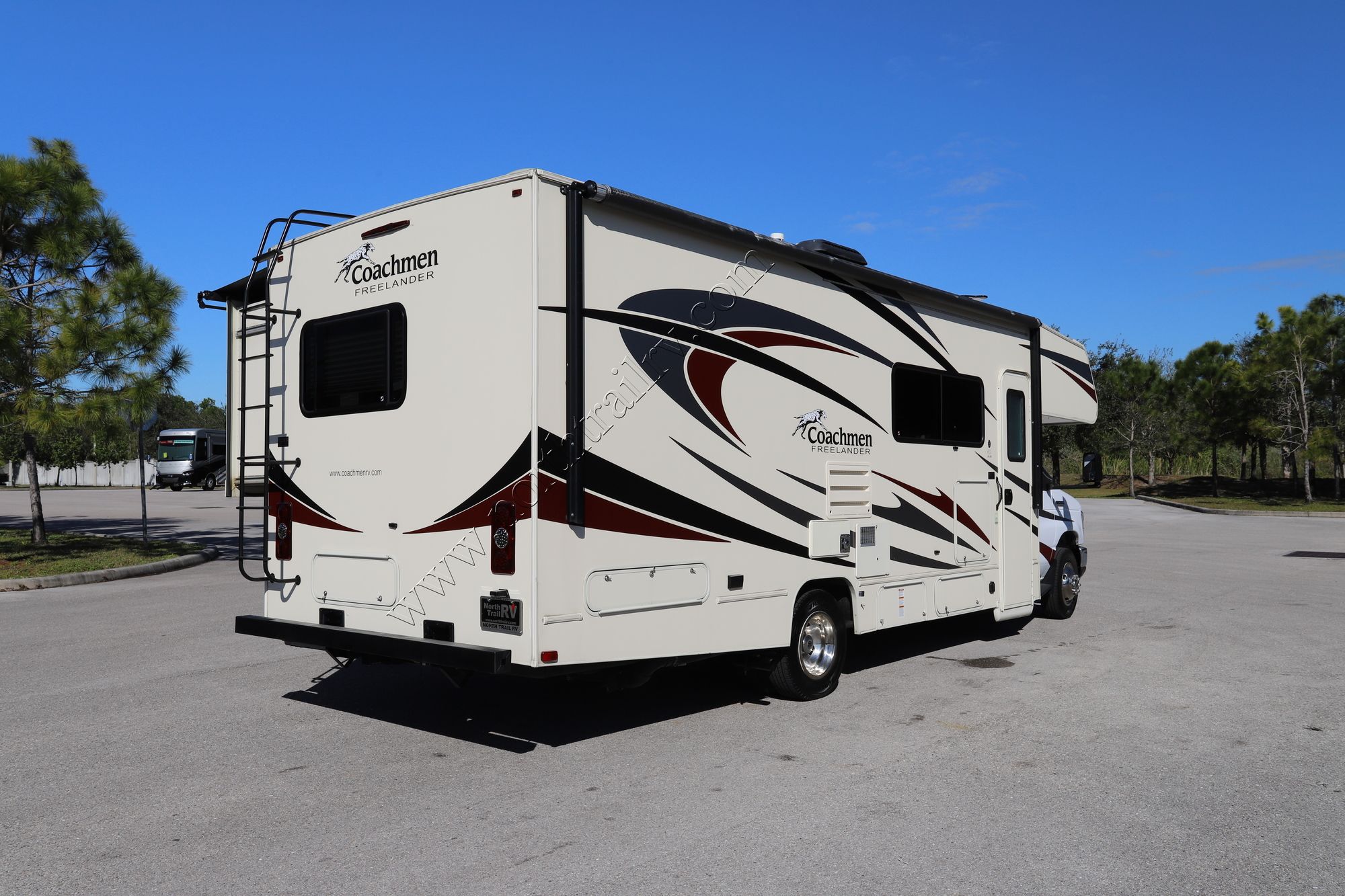 Used 2018 Coachmen Freelander 28BH Class C  For Sale