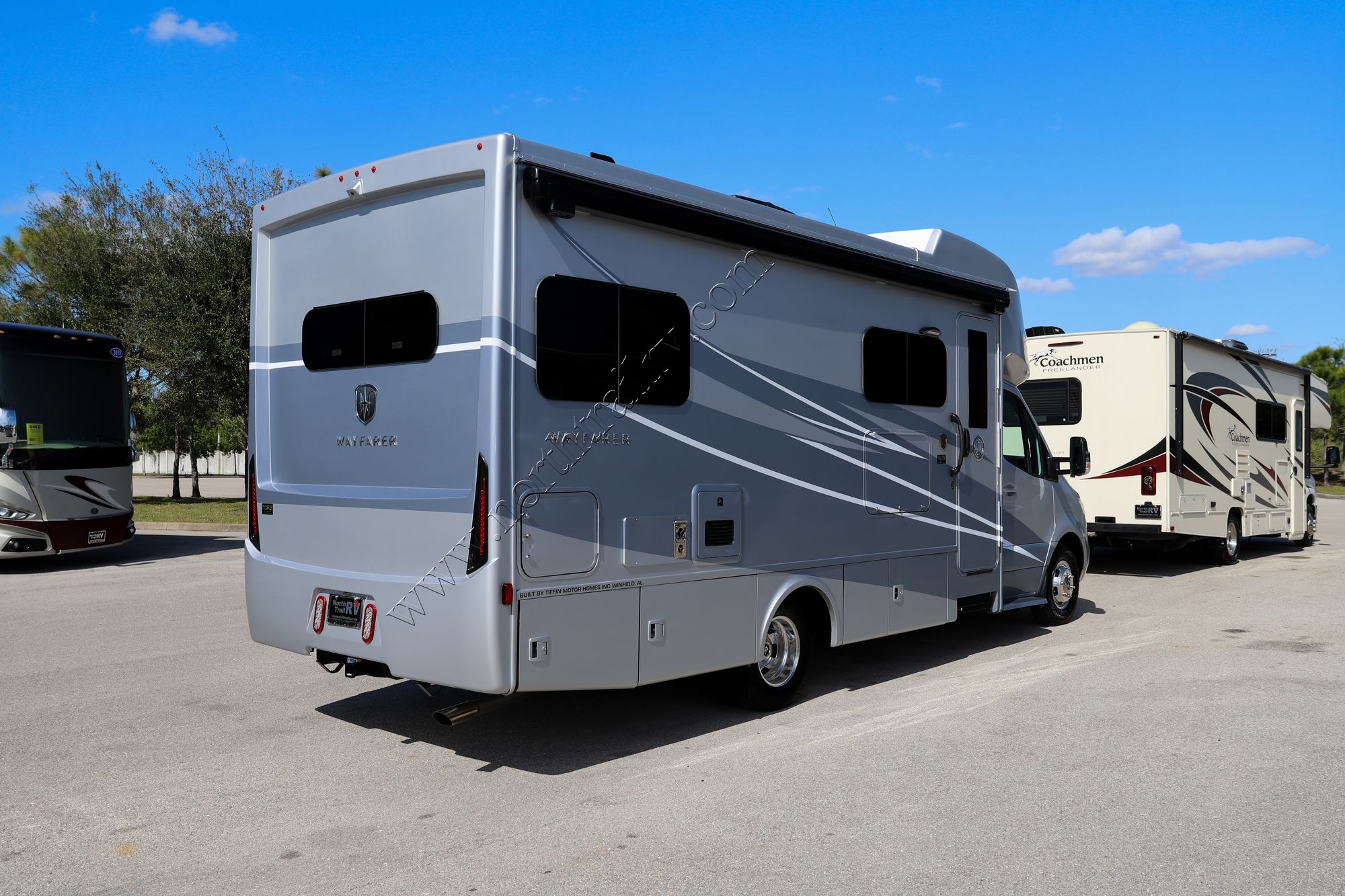 New 2022 Tiffin Motor Homes Wayfarer 25TW Class C  For Sale