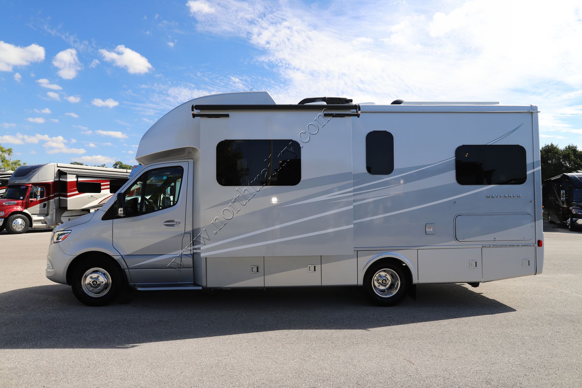 New 2022 Tiffin Motor Homes Wayfarer 25TW Class C  For Sale