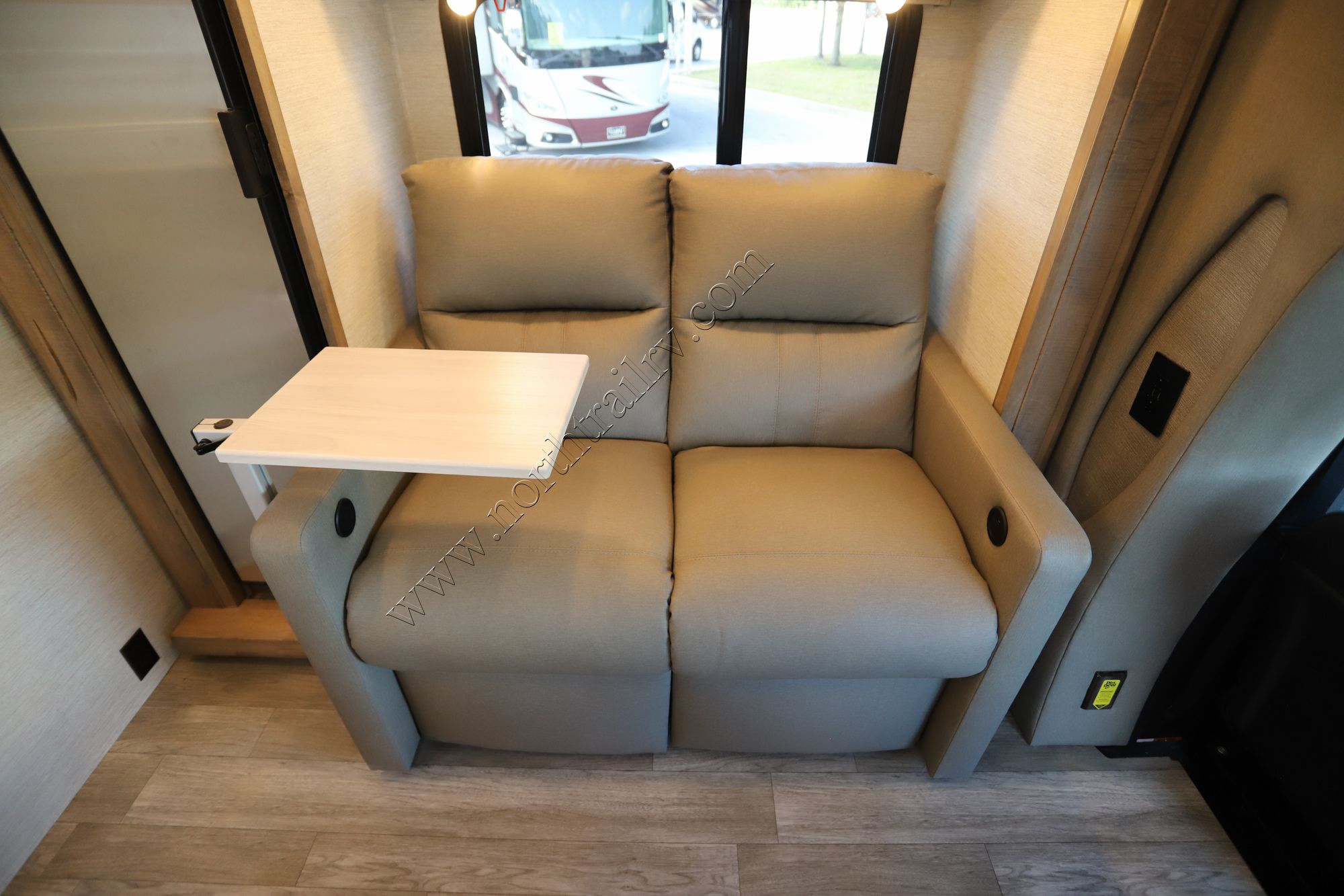 New 2022 Tiffin Motor Homes Wayfarer 25TW Class C  For Sale