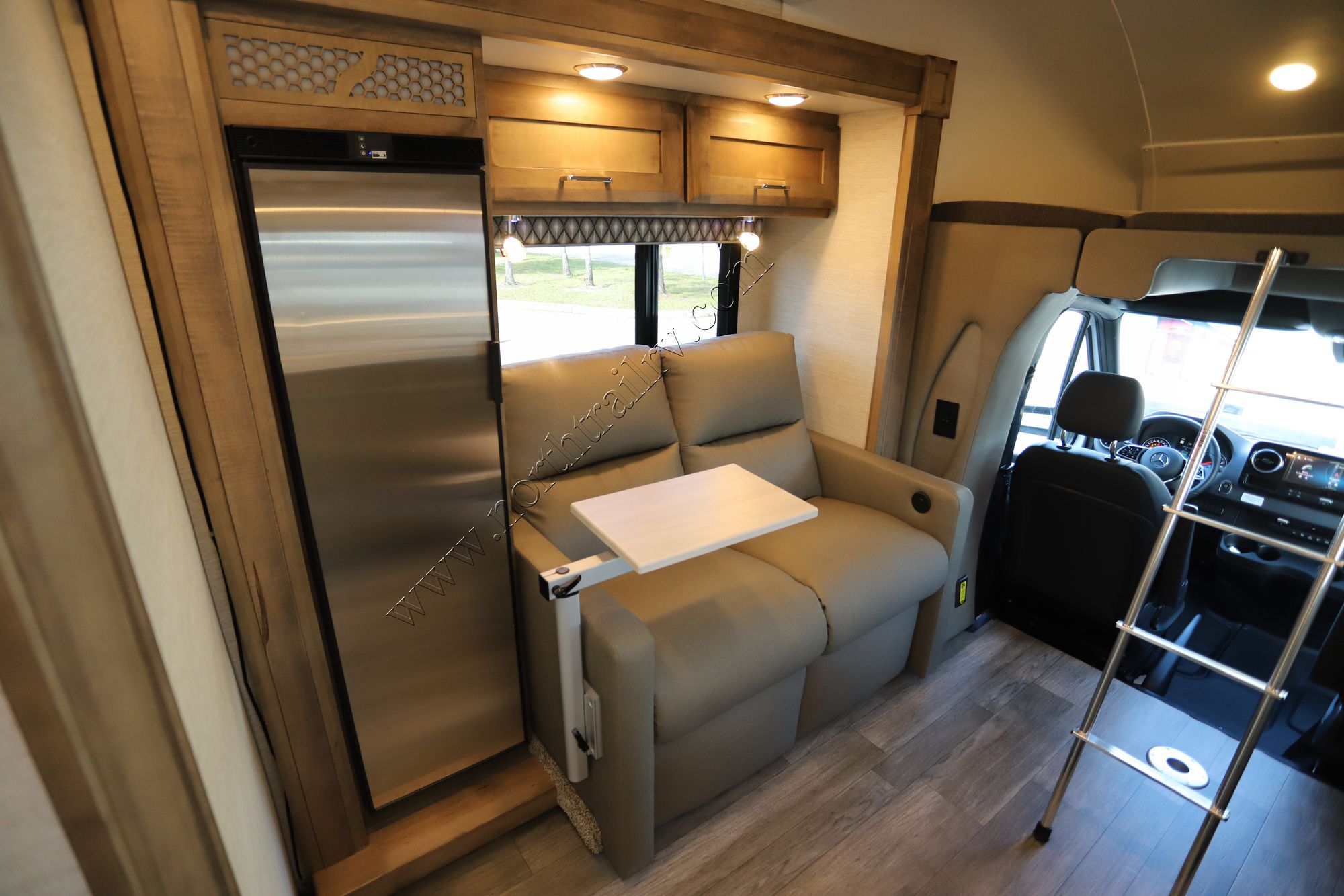 New 2022 Tiffin Motor Homes Wayfarer 25TW Class C  For Sale