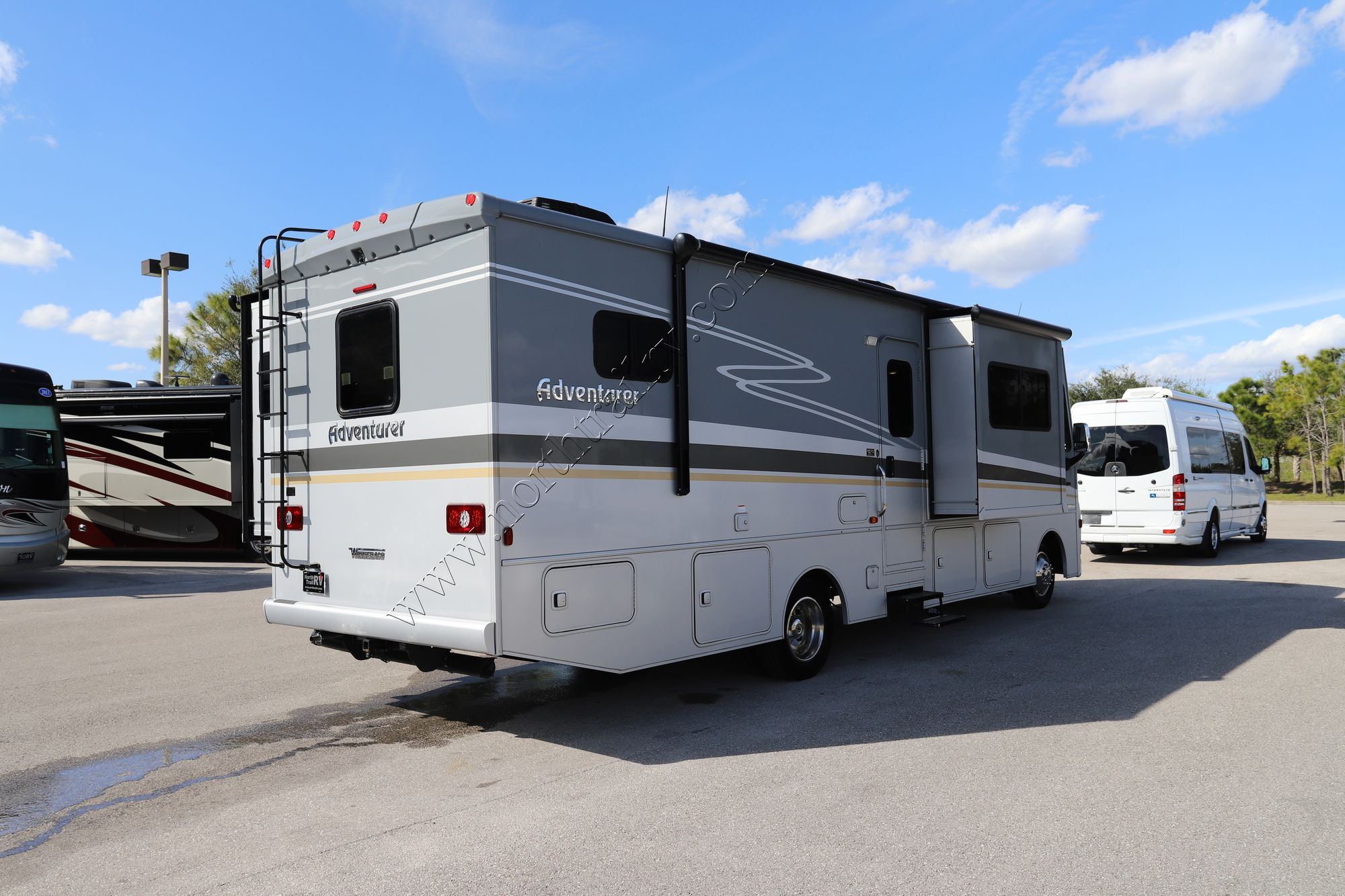 Used 2021 Winnebago Adventurer 30T Class A  For Sale