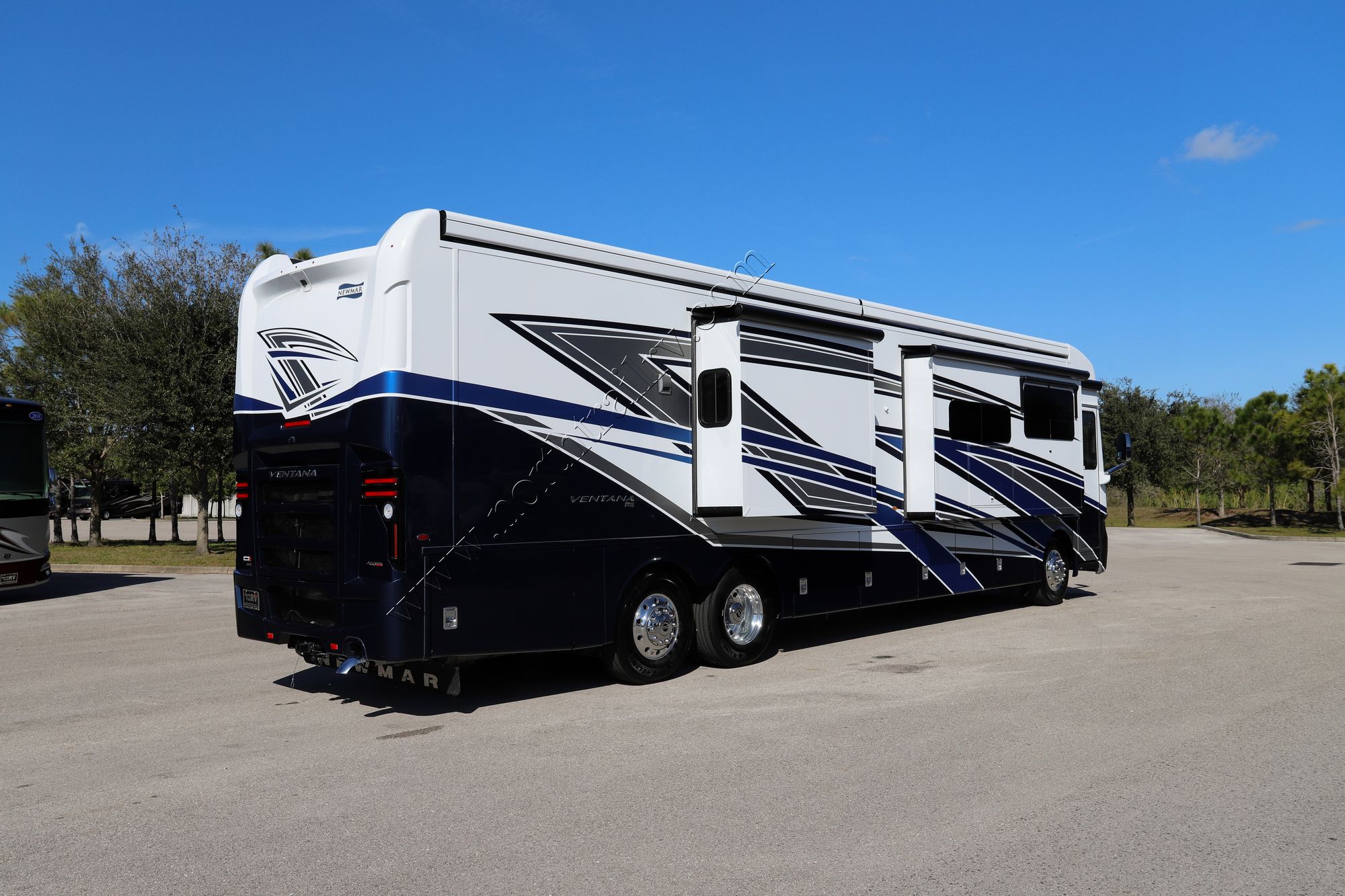 New 2022 Newmar Ventana 4369 Class A  For Sale