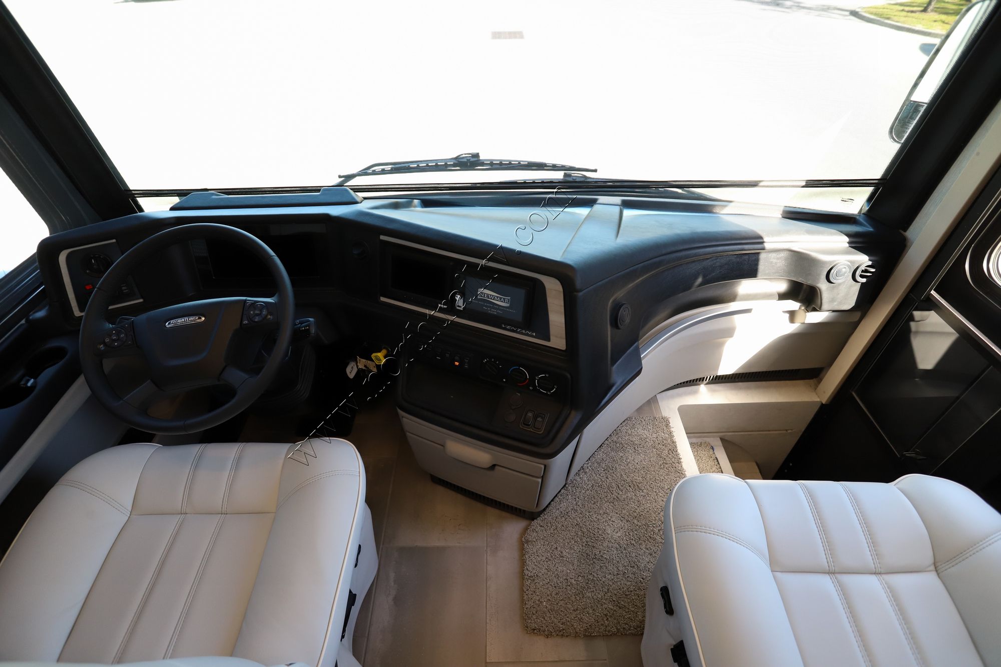 New 2022 Newmar Ventana 4369 Class A  For Sale