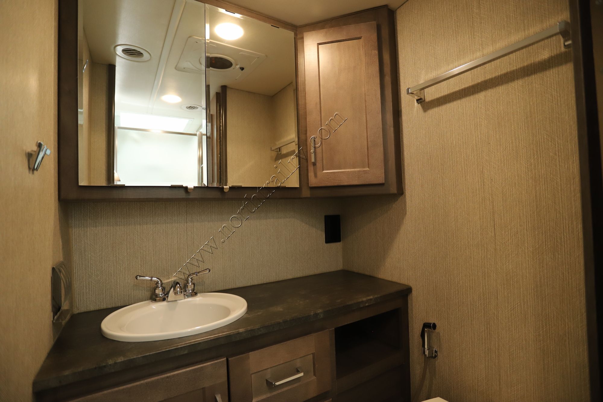 Used 2021 Winnebago Adventurer 30T Class A  For Sale