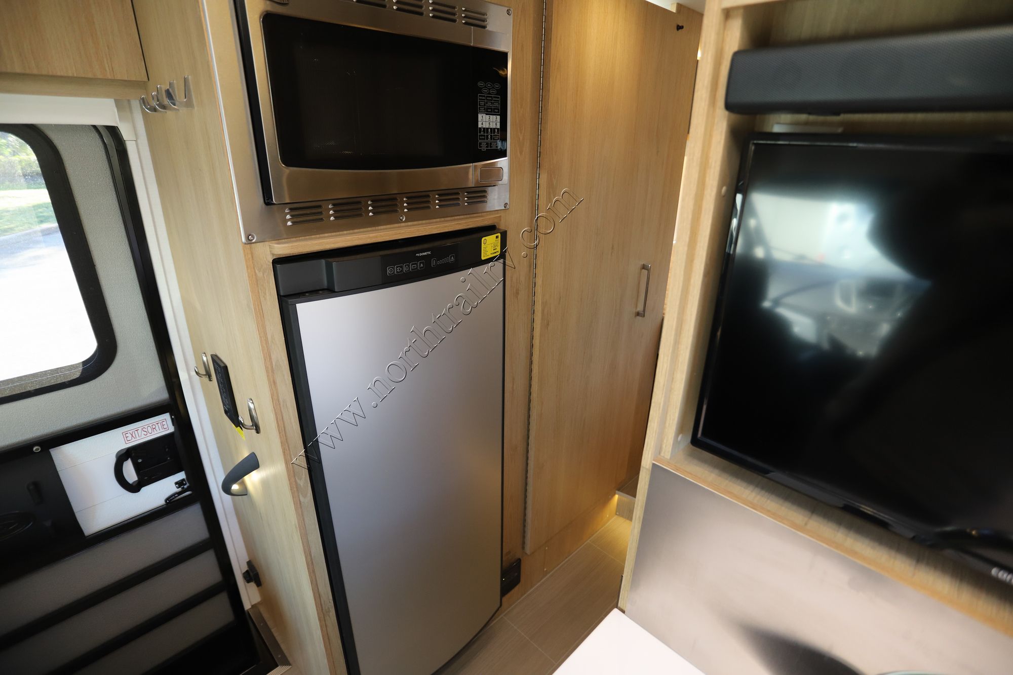 Used 2019 Leisure Van Wonder 24RTB Class B  For Sale