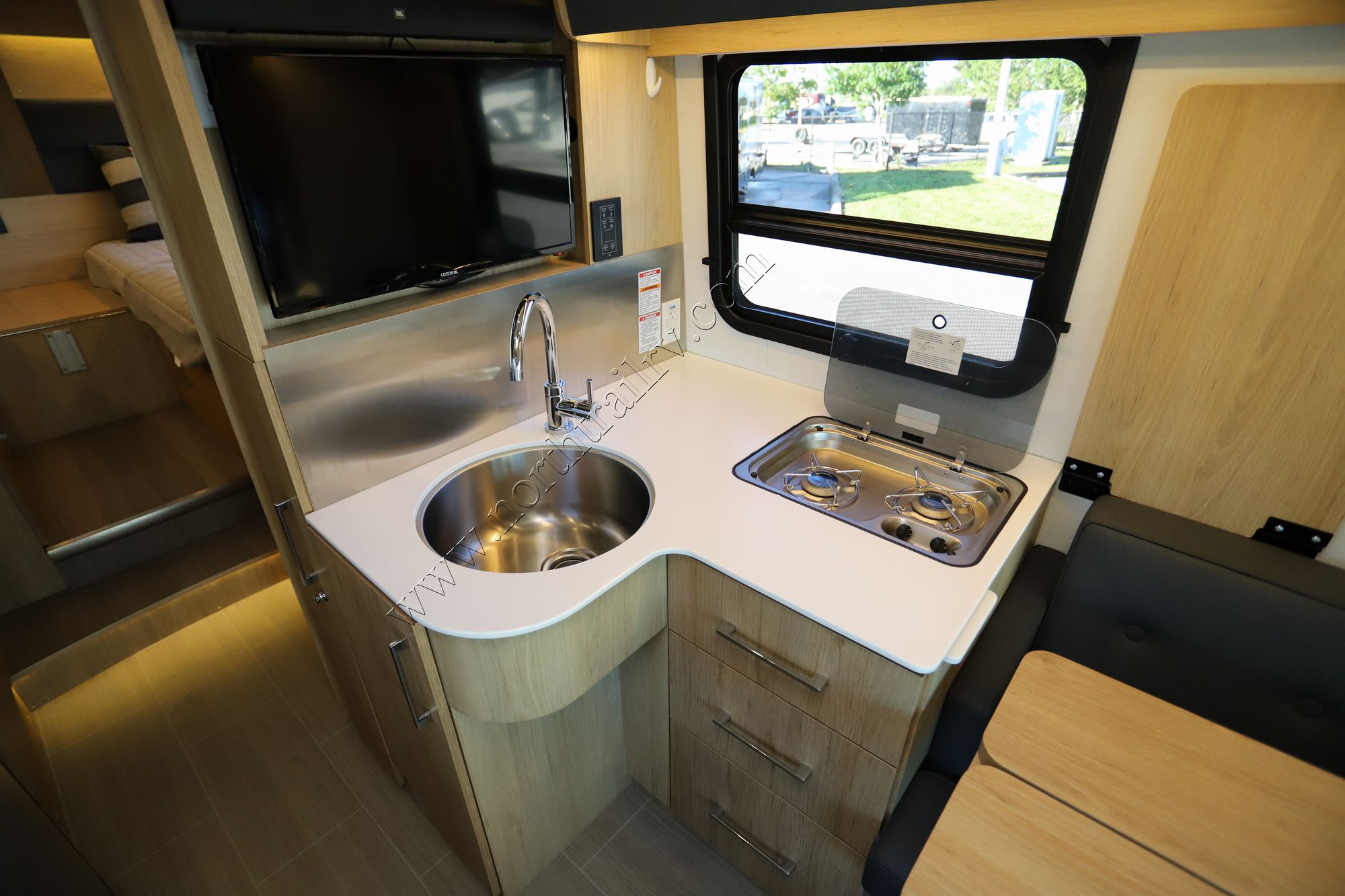 Used 2019 Leisure Van Wonder 24RTB Class B  For Sale