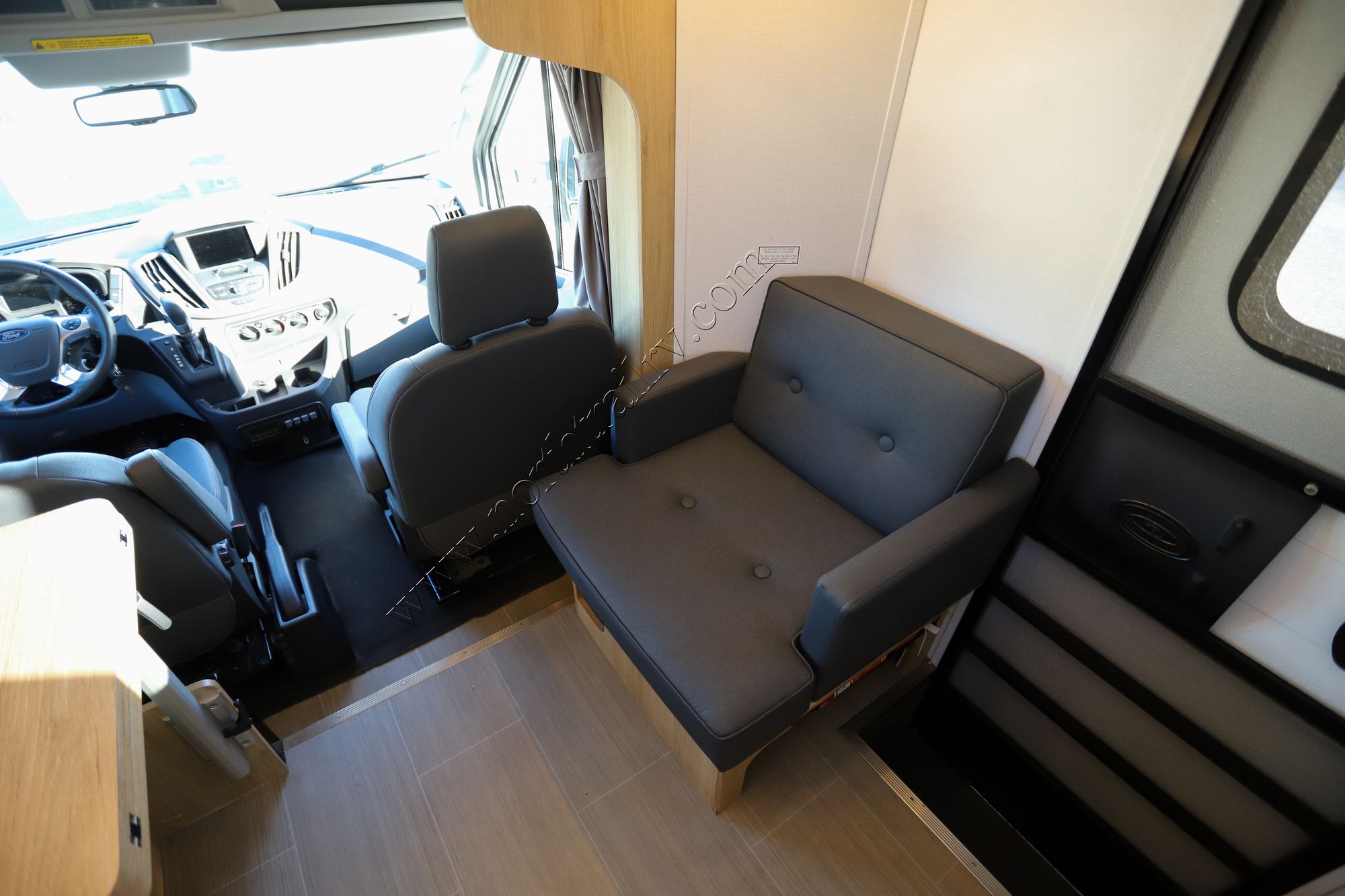 Used 2019 Leisure Van Wonder 24RTB Class B  For Sale