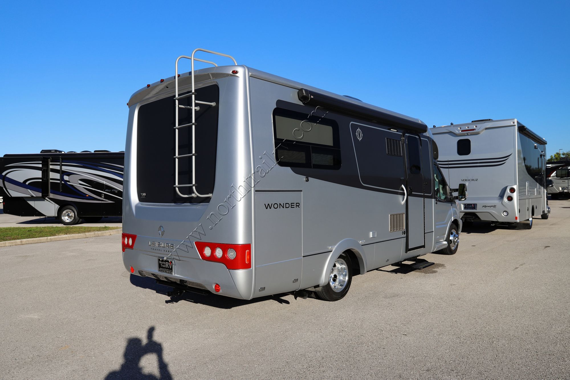 Used 2019 Leisure Van Wonder 24RTB Class B  For Sale