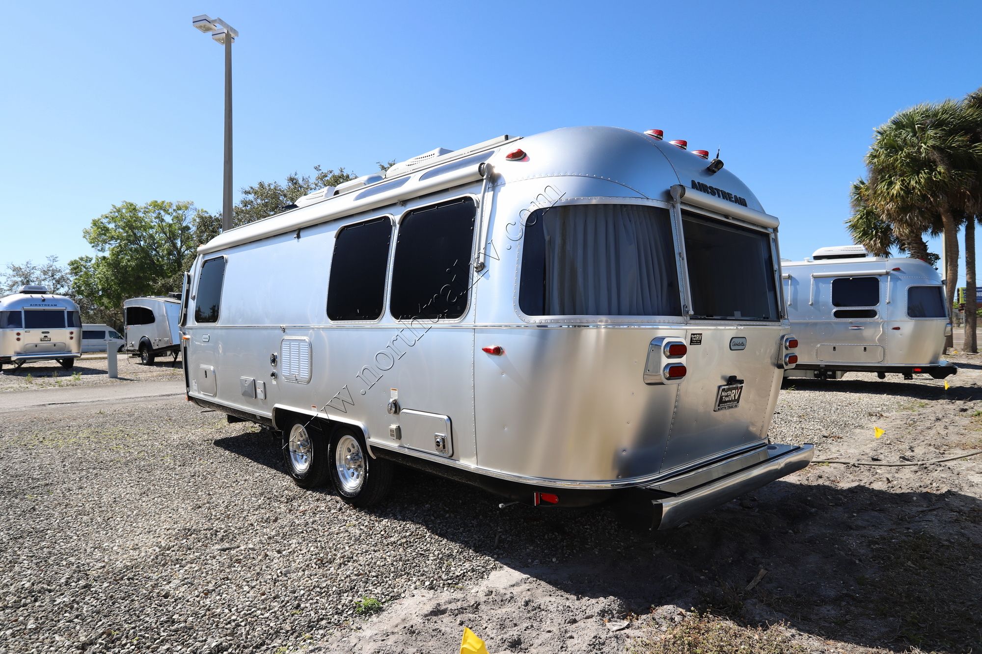 Used 2020 Airstream Globetrotter 25FB Travel Trailer  For Sale