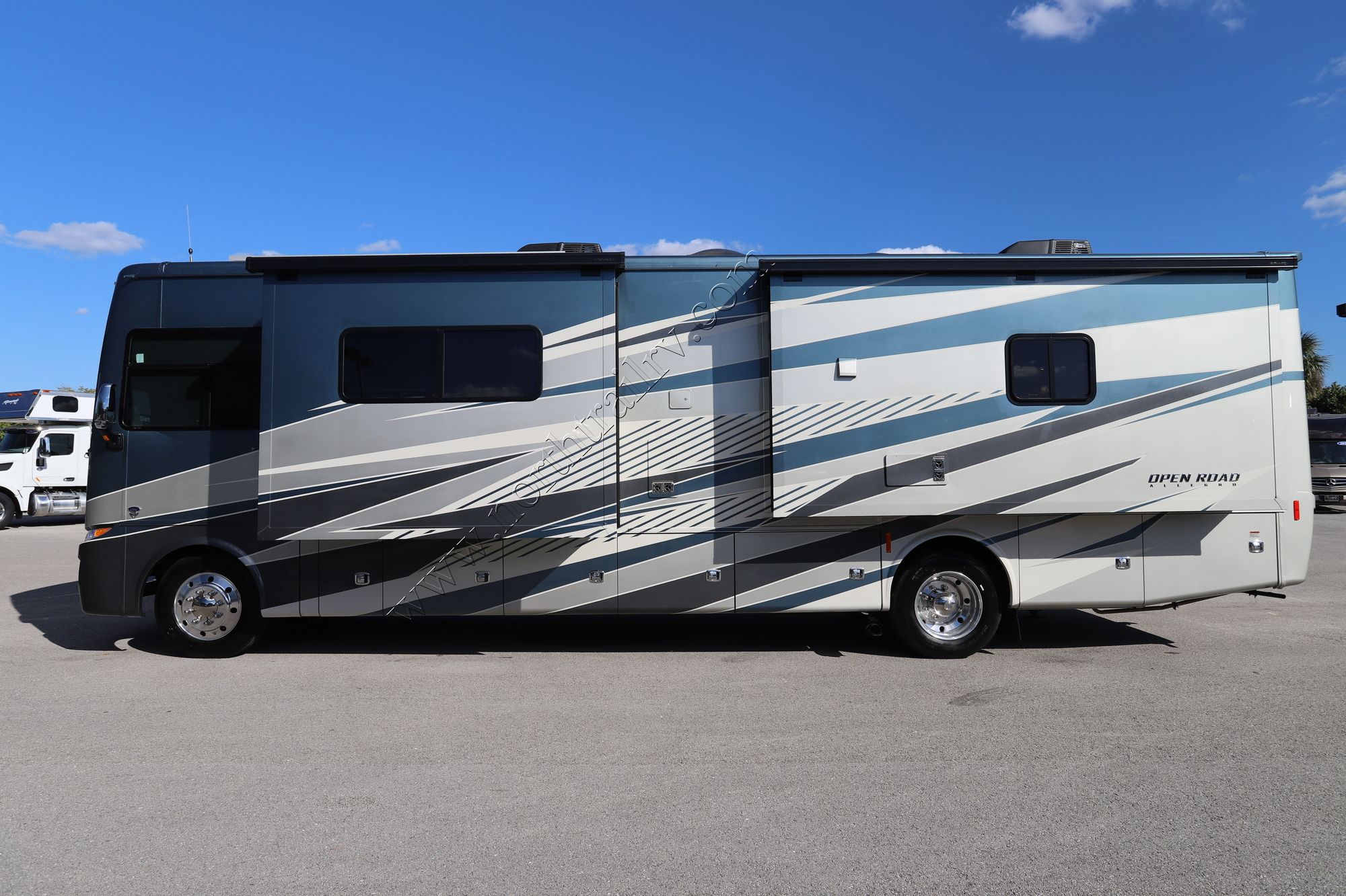 New 2022 Tiffin Motor Homes Allegro 34PA Class A  For Sale