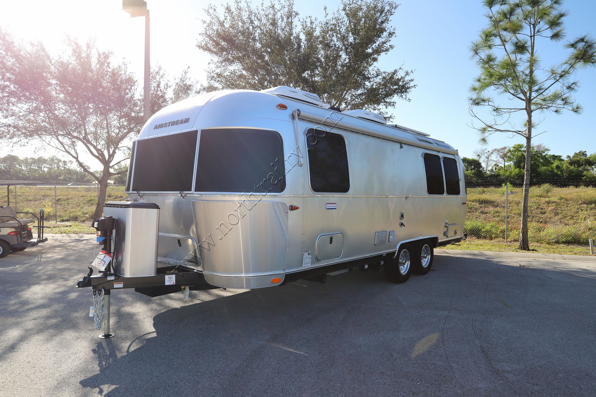 New 2022 Airstream International 25FB Travel Trailer  For Sale