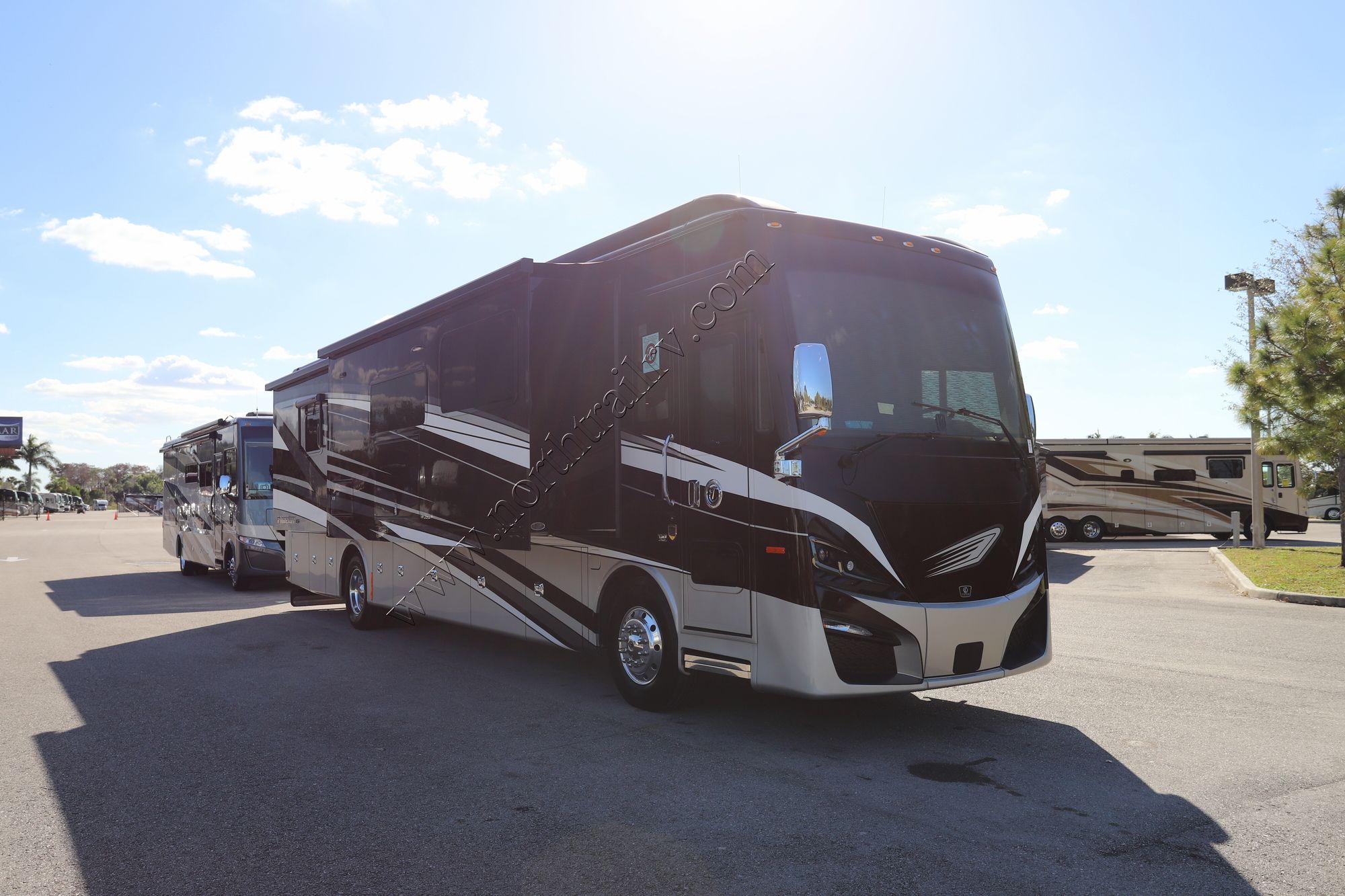 New 2022 Tiffin Motor Homes Phaeton 40IH Class A  For Sale