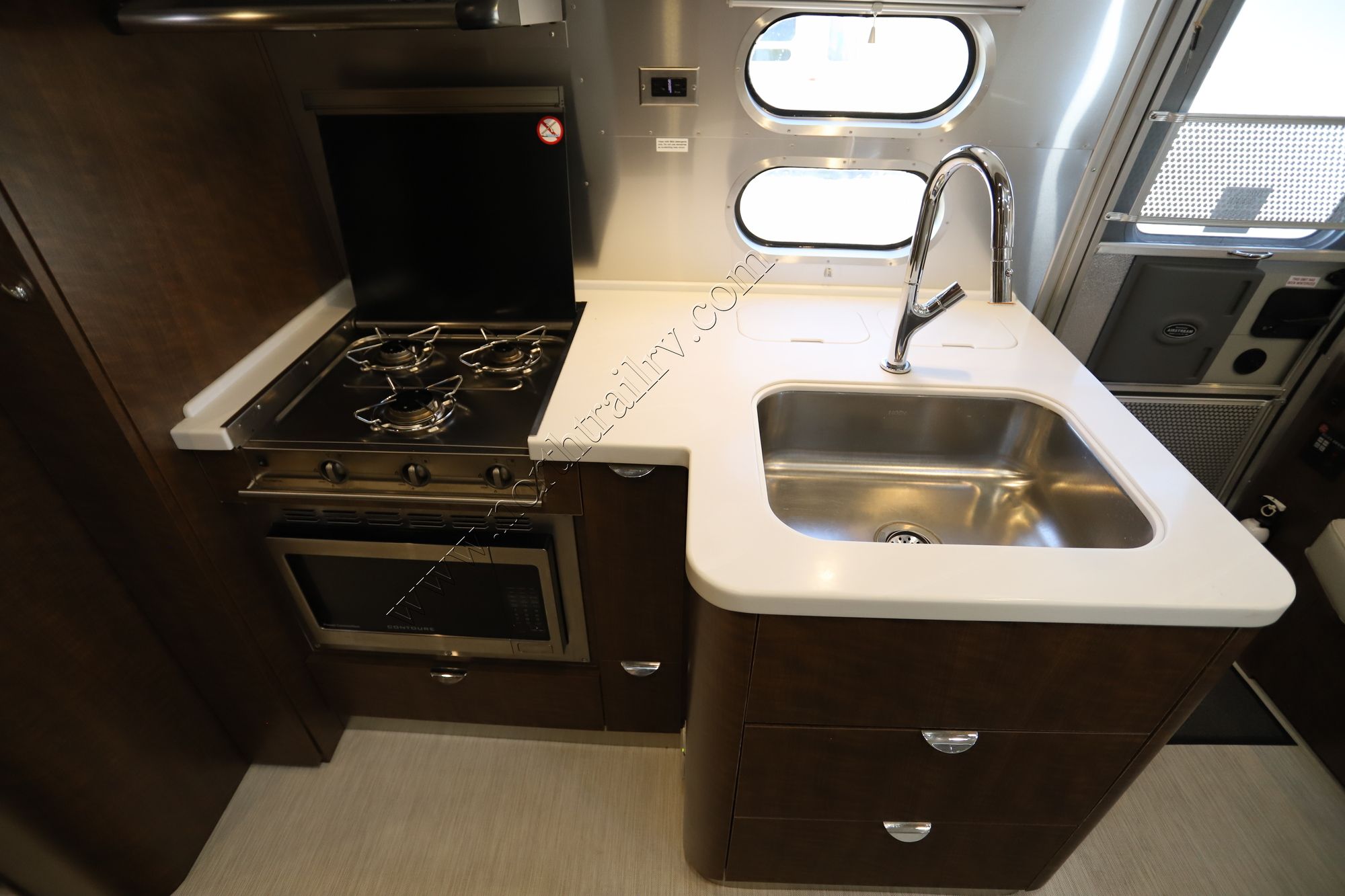 Used 2020 Airstream Globetrotter 25FB Travel Trailer  For Sale