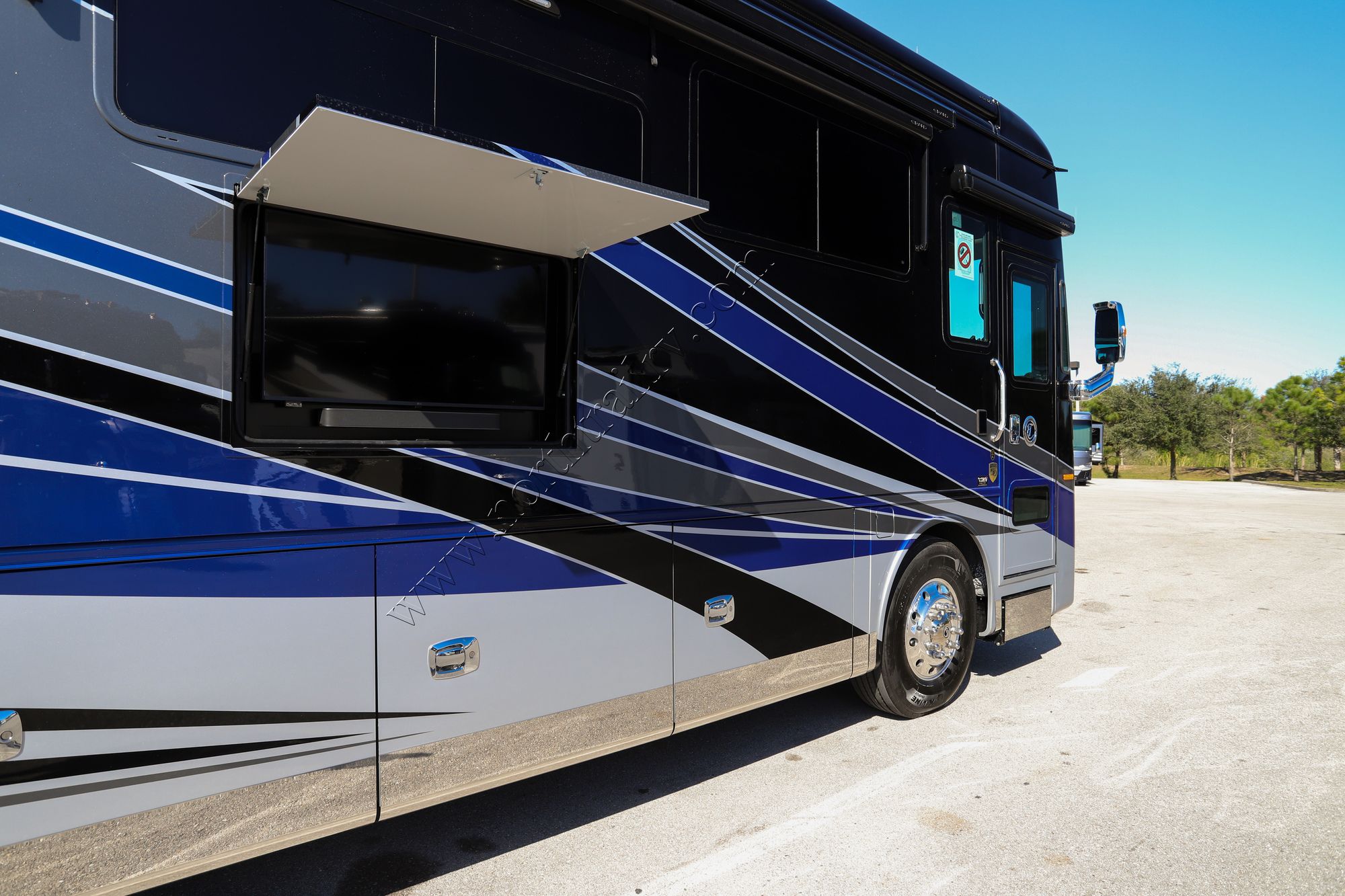 New 2022 Tiffin Motor Homes Allegro Bus 45OPP Class A  For Sale