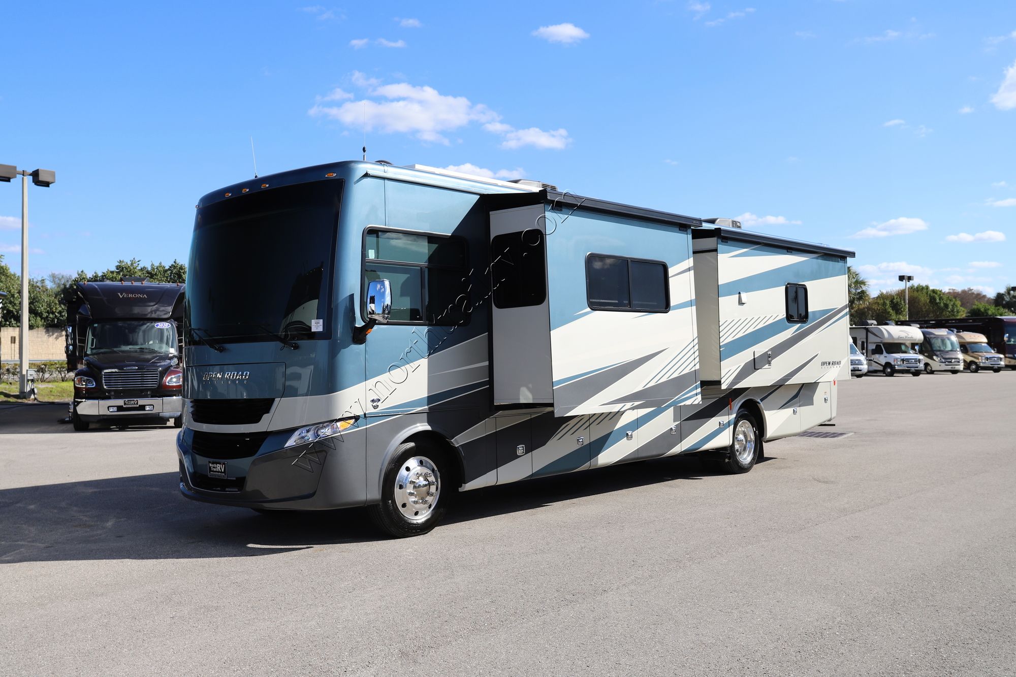 New 2022 Tiffin Motor Homes Allegro 34PA Class A  For Sale