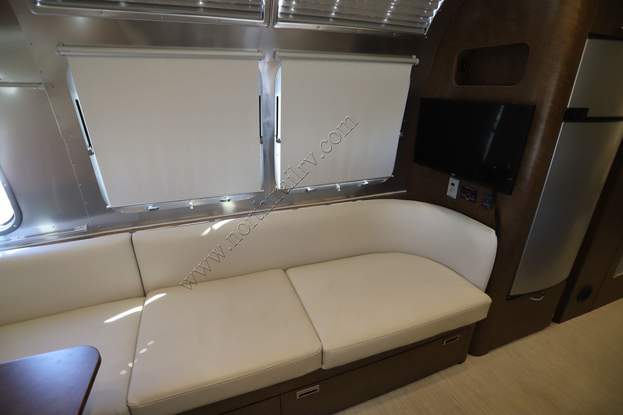 Used 2020 Airstream Globetrotter 25FB Travel Trailer  For Sale