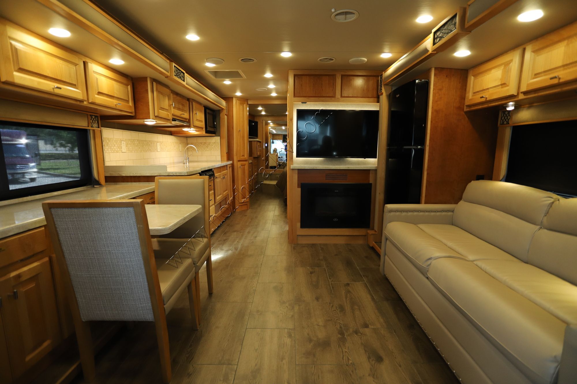 Used 2018 Tiffin Motor Homes Breeze 33BR Class A  For Sale