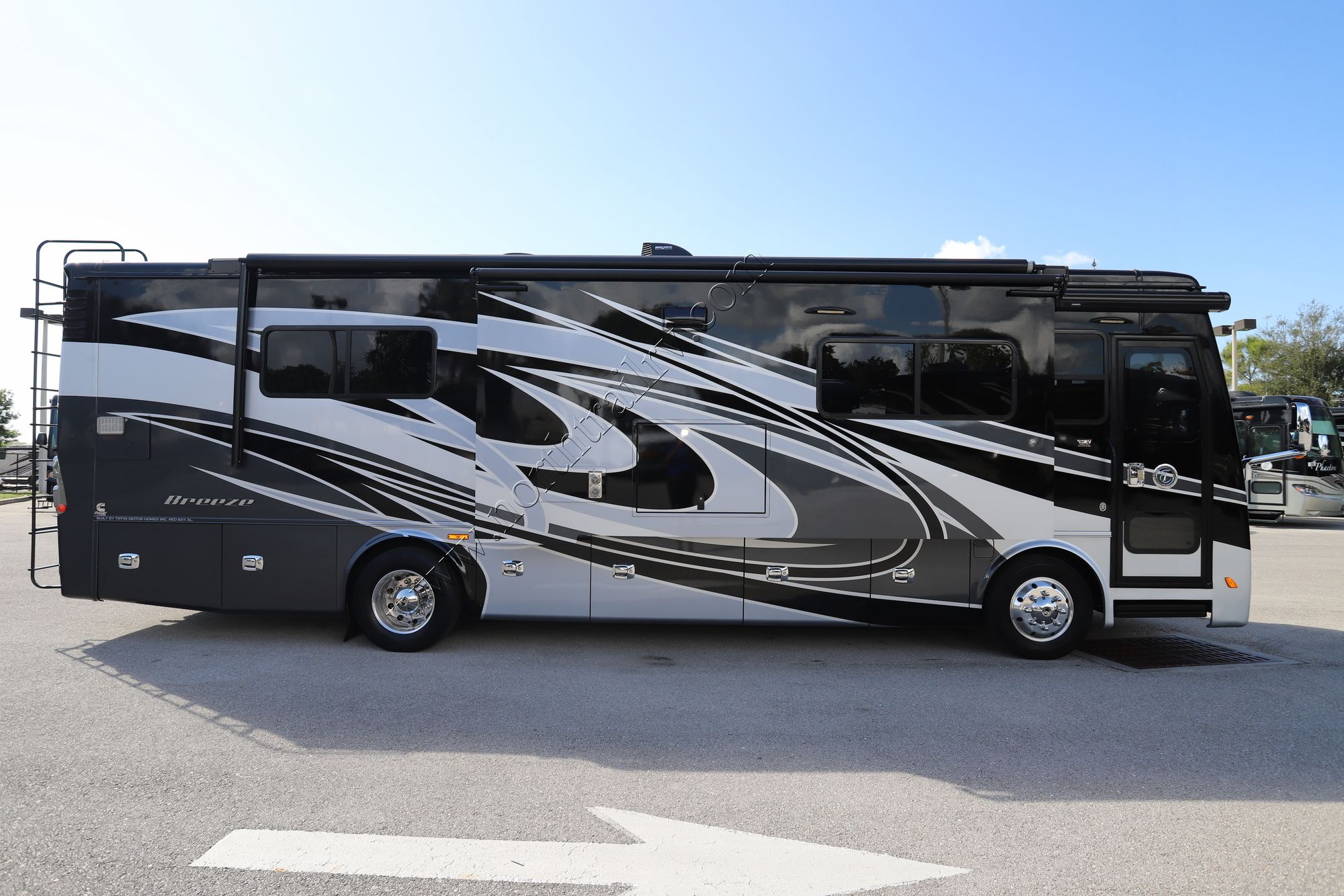 Used 2018 Tiffin Motor Homes Breeze 33BR Class A  For Sale