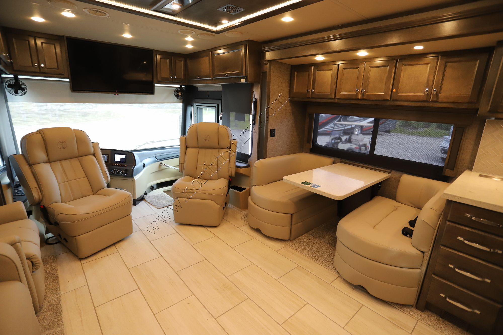 New 2022 Tiffin Motor Homes Allegro Red 33AA Class A  For Sale