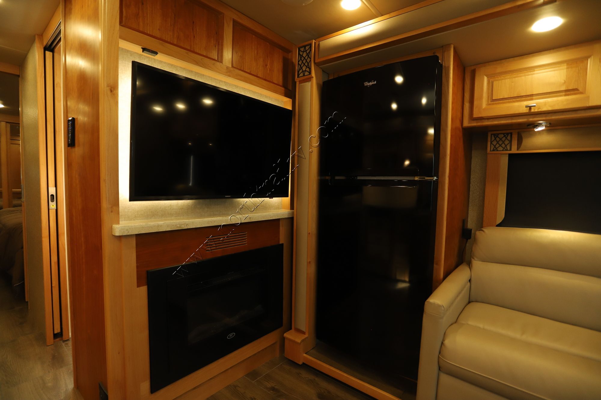 Used 2018 Tiffin Motor Homes Breeze 33BR Class A  For Sale